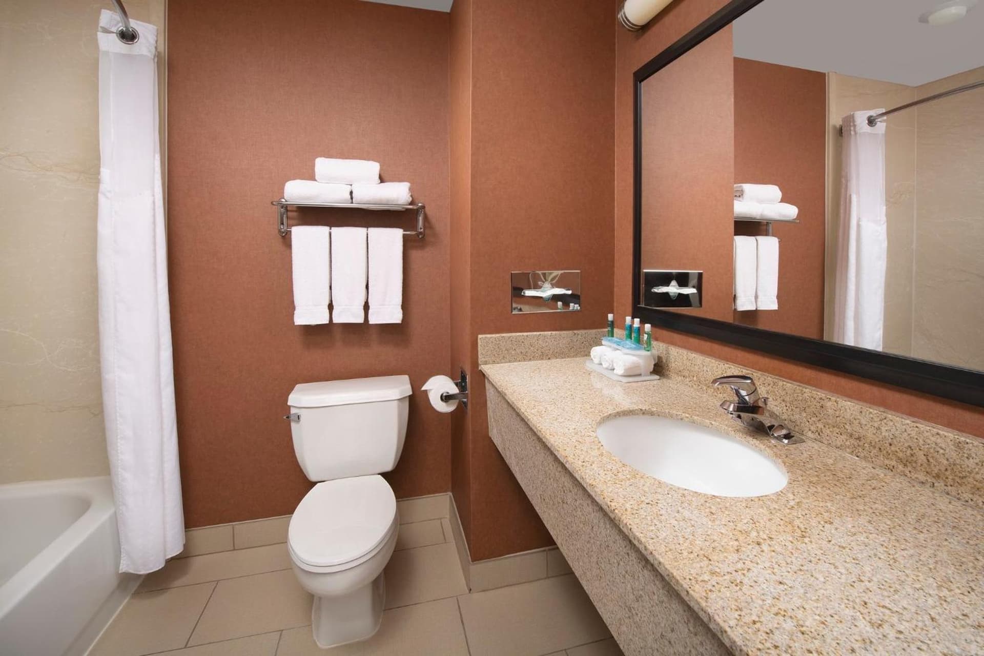 Holiday Inn Express & Suites by IHG Chambersburg by IHG gallery photo in Chambersburg, PA — image 62