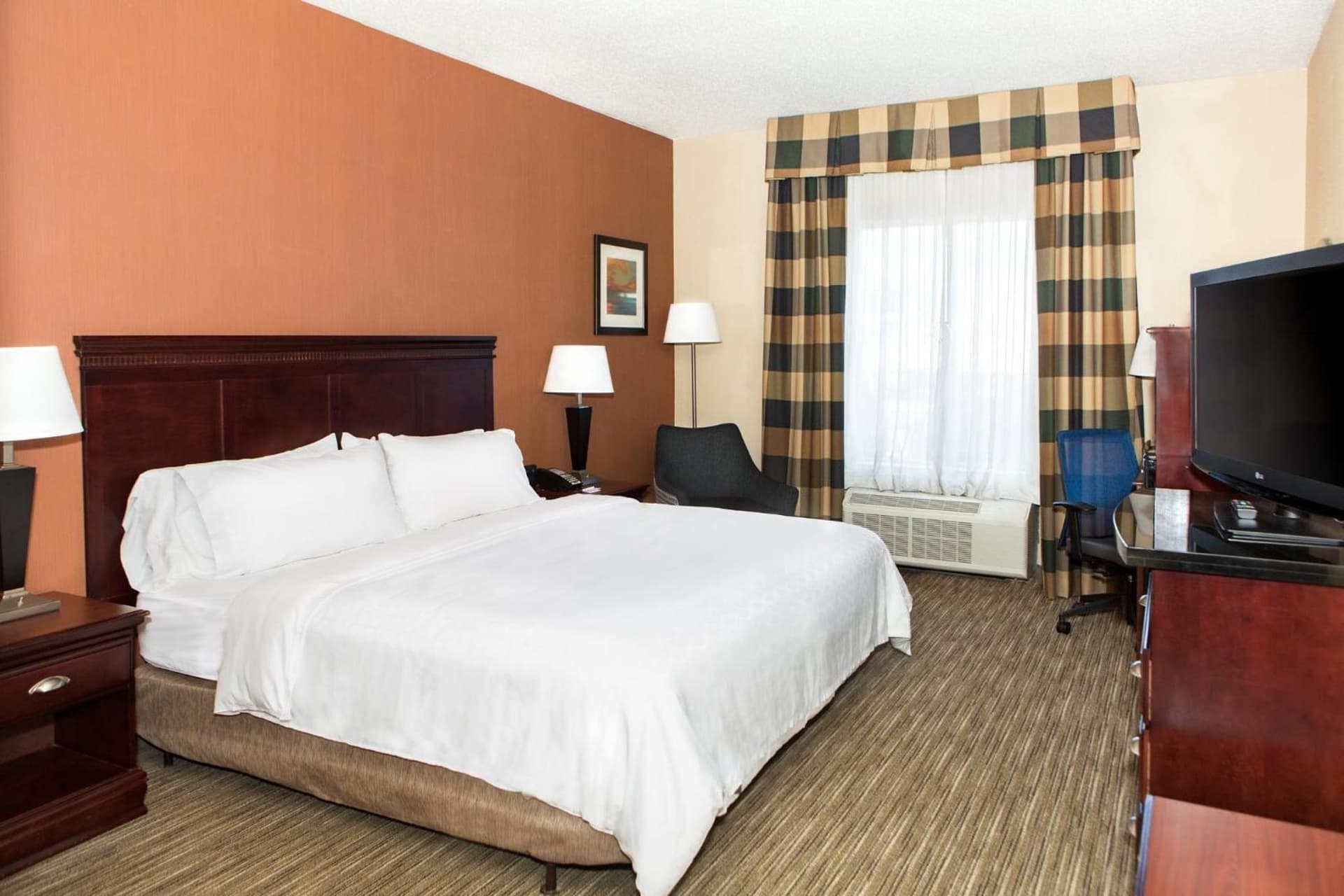 Holiday Inn Express & Suites by IHG Chambersburg by IHG gallery photo in Chambersburg, PA — image 47