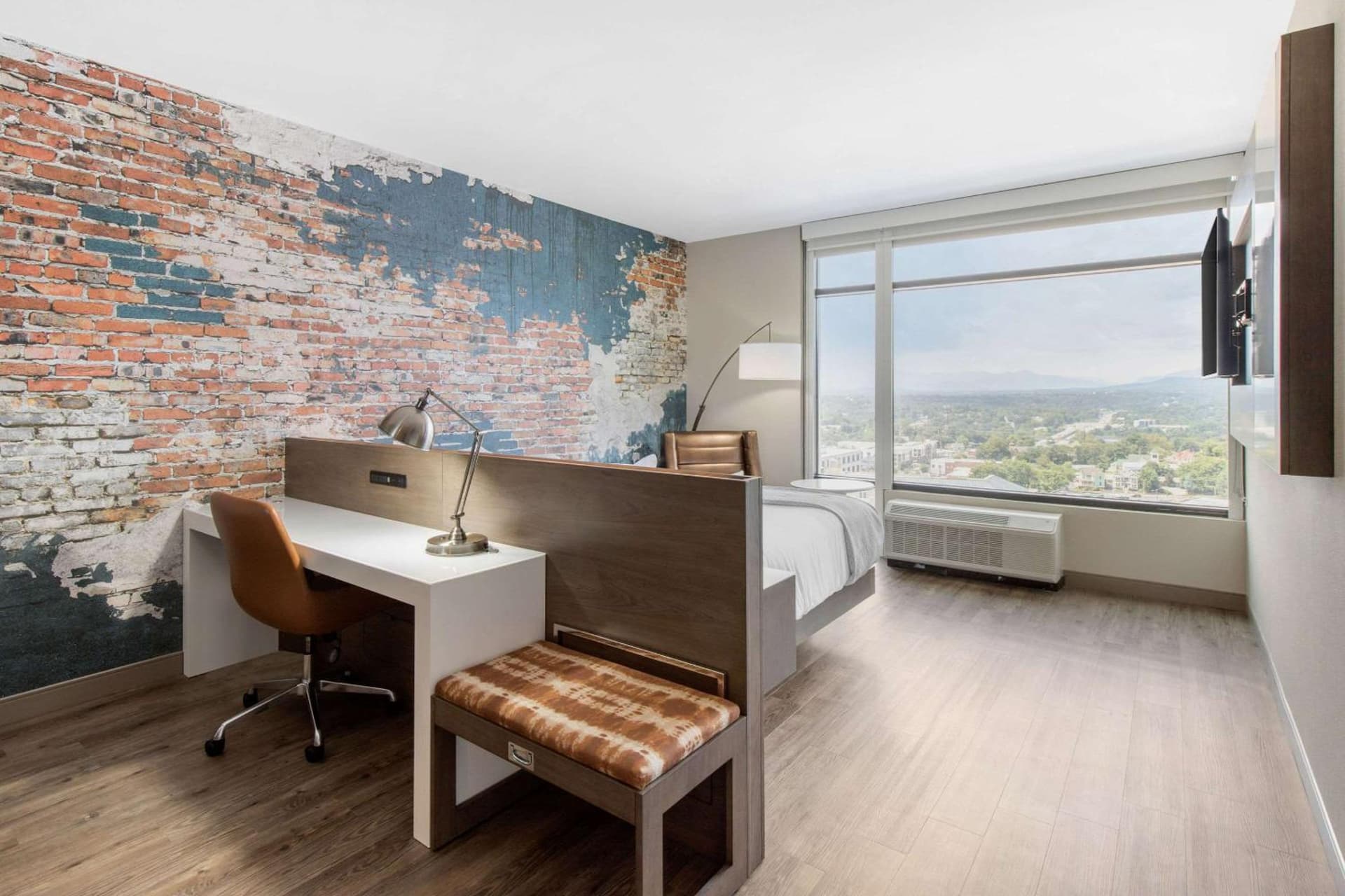 Cambria Hotel Downtown Asheville gallery photo in Asheville, NC — image 92