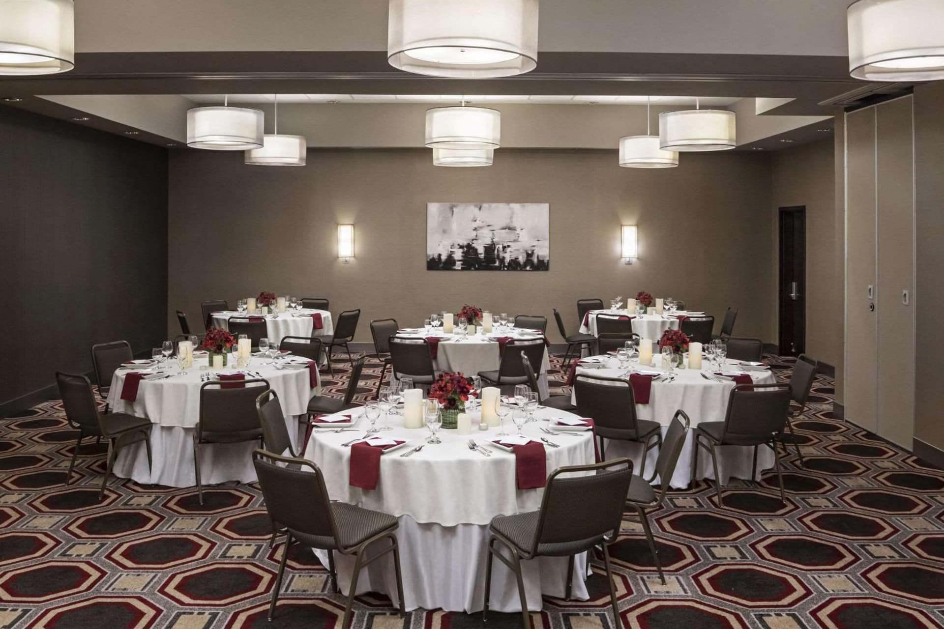 Cambria Hotel White Plains - Downtown gallery photo in White Plains, NY — image 13