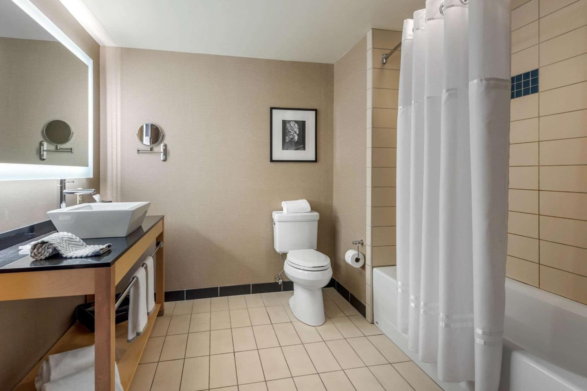 Cambria Hotel Akron - Canton Airport gallery photo in Uniontown, OH — image 16