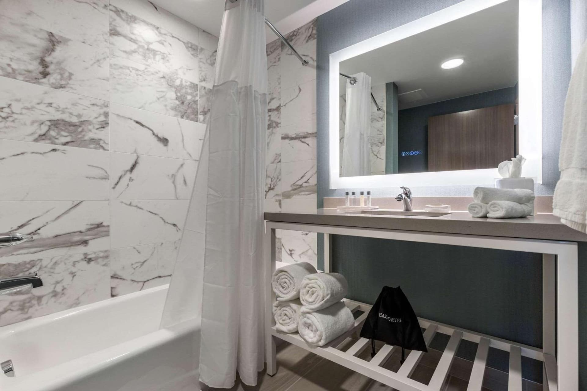 Cambria Hotel West Orange gallery photo in West Orange, NJ — image 87