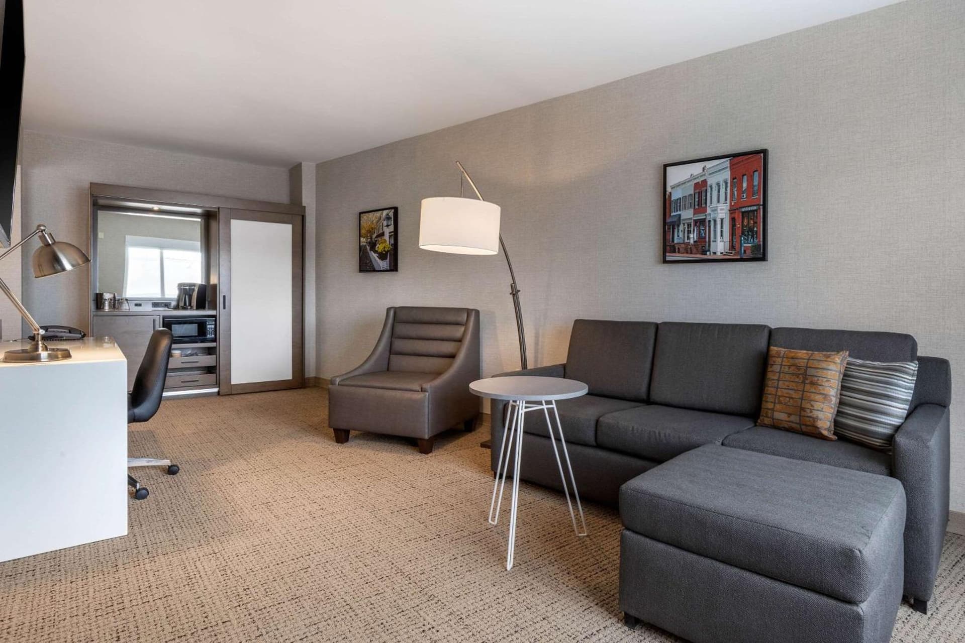 Cambria Hotel West Orange gallery photo in West Orange, NJ — image 86