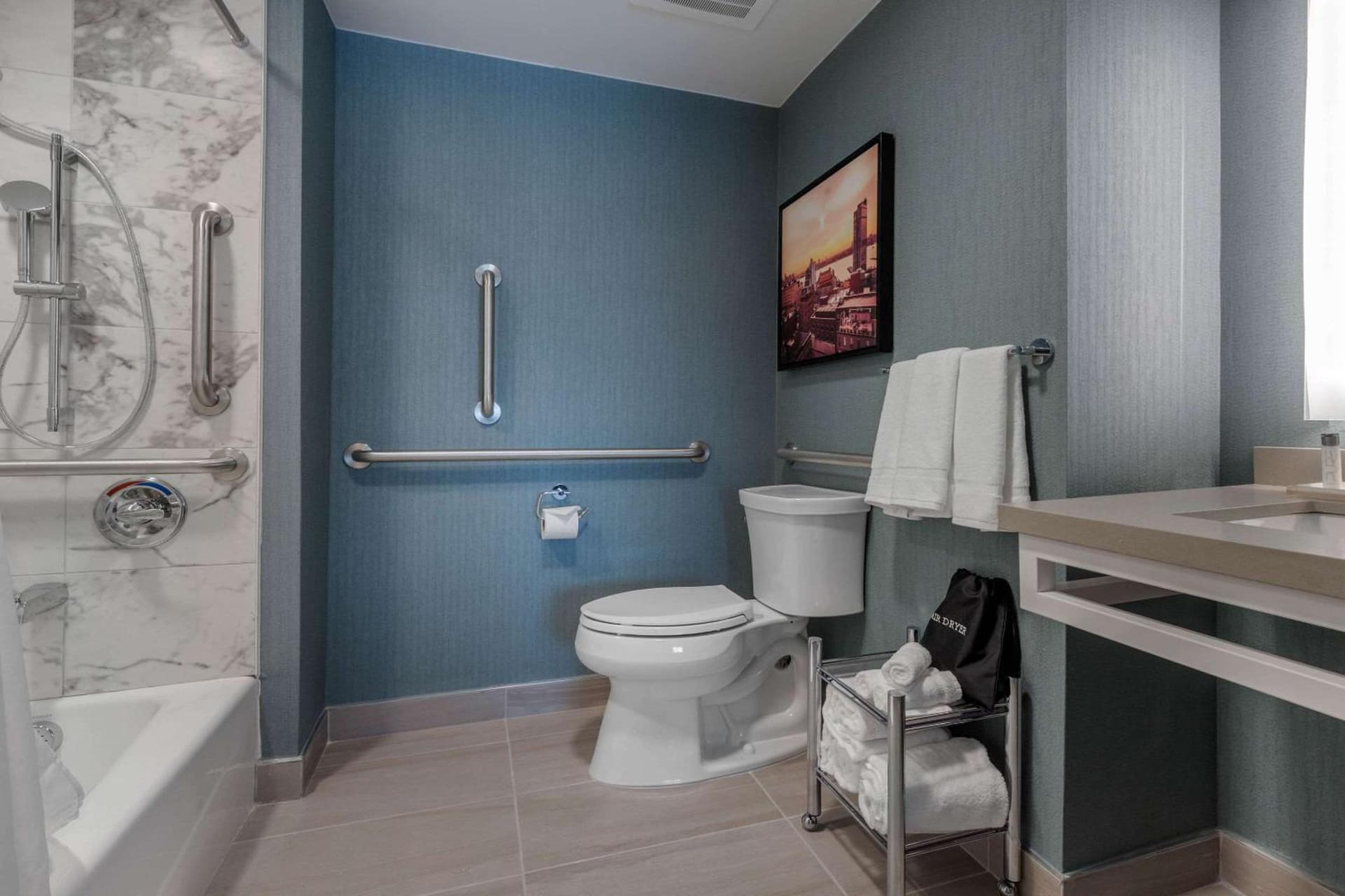 Cambria Hotel West Orange gallery photo in West Orange, NJ — image 8