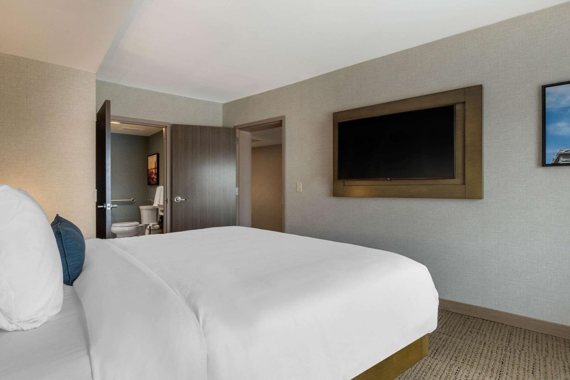 Cambria Hotel West Orange gallery photo in West Orange, NJ — image 78