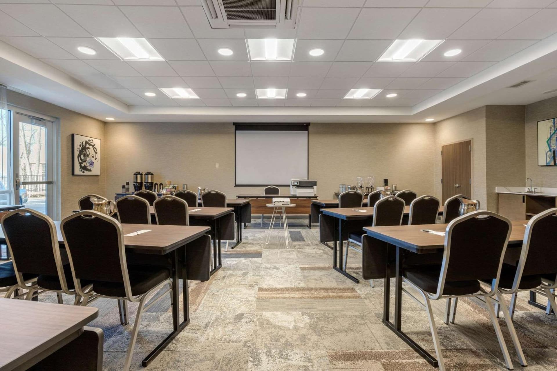 Cambria Hotel West Orange gallery photo in West Orange, NJ — image 24