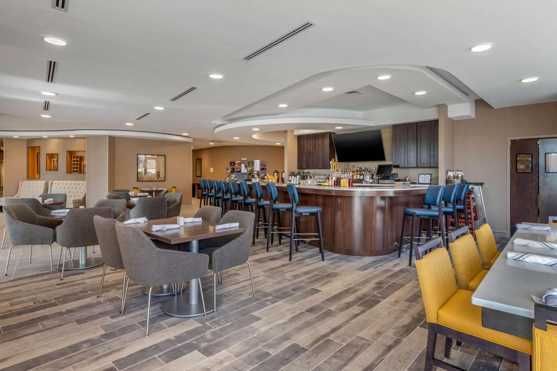 Cambria Hotel West Orange property views in West Orange, NJ — gallery photo 3