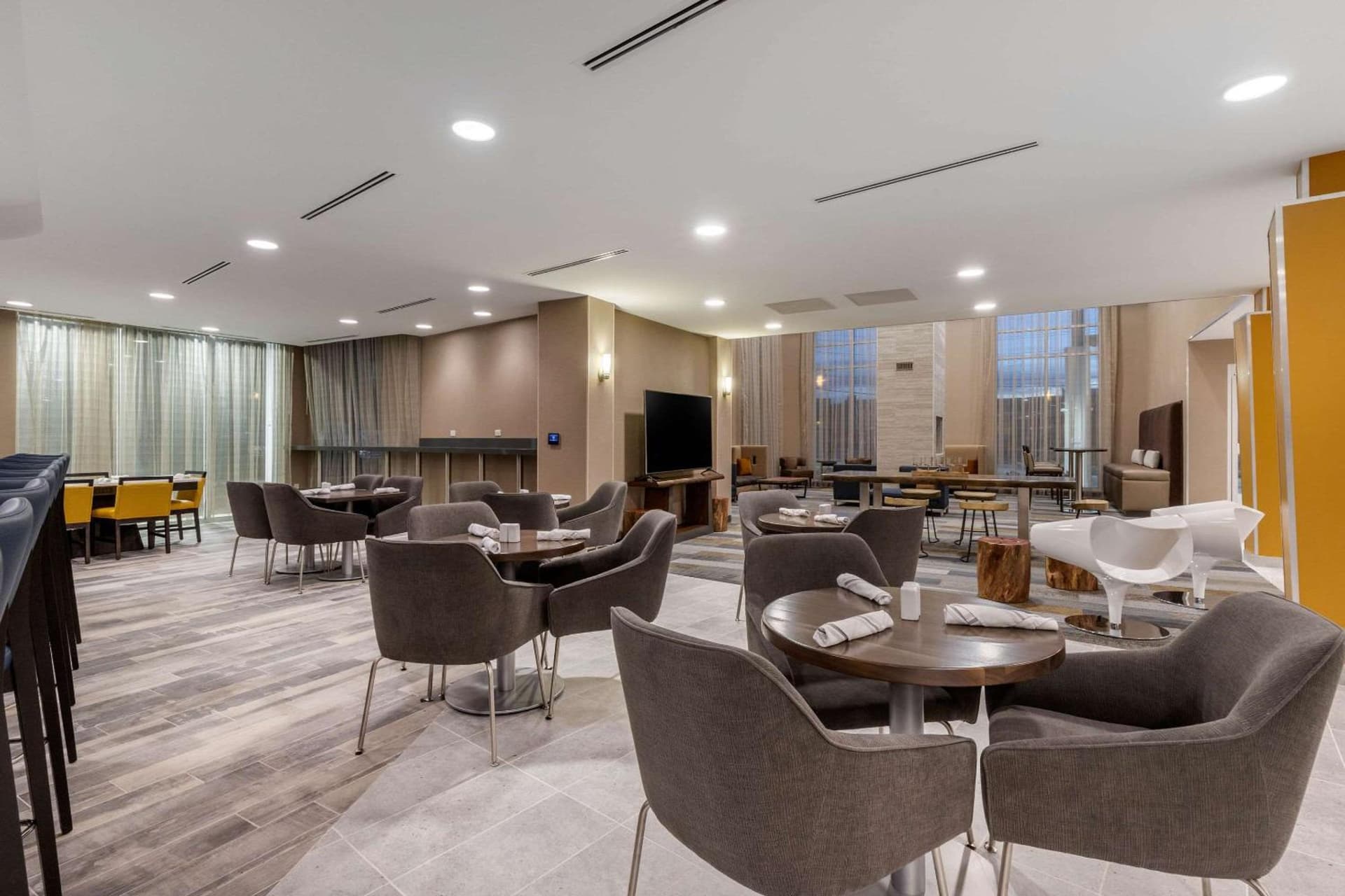 Cambria Hotel West Orange gallery photo in West Orange, NJ — image 5