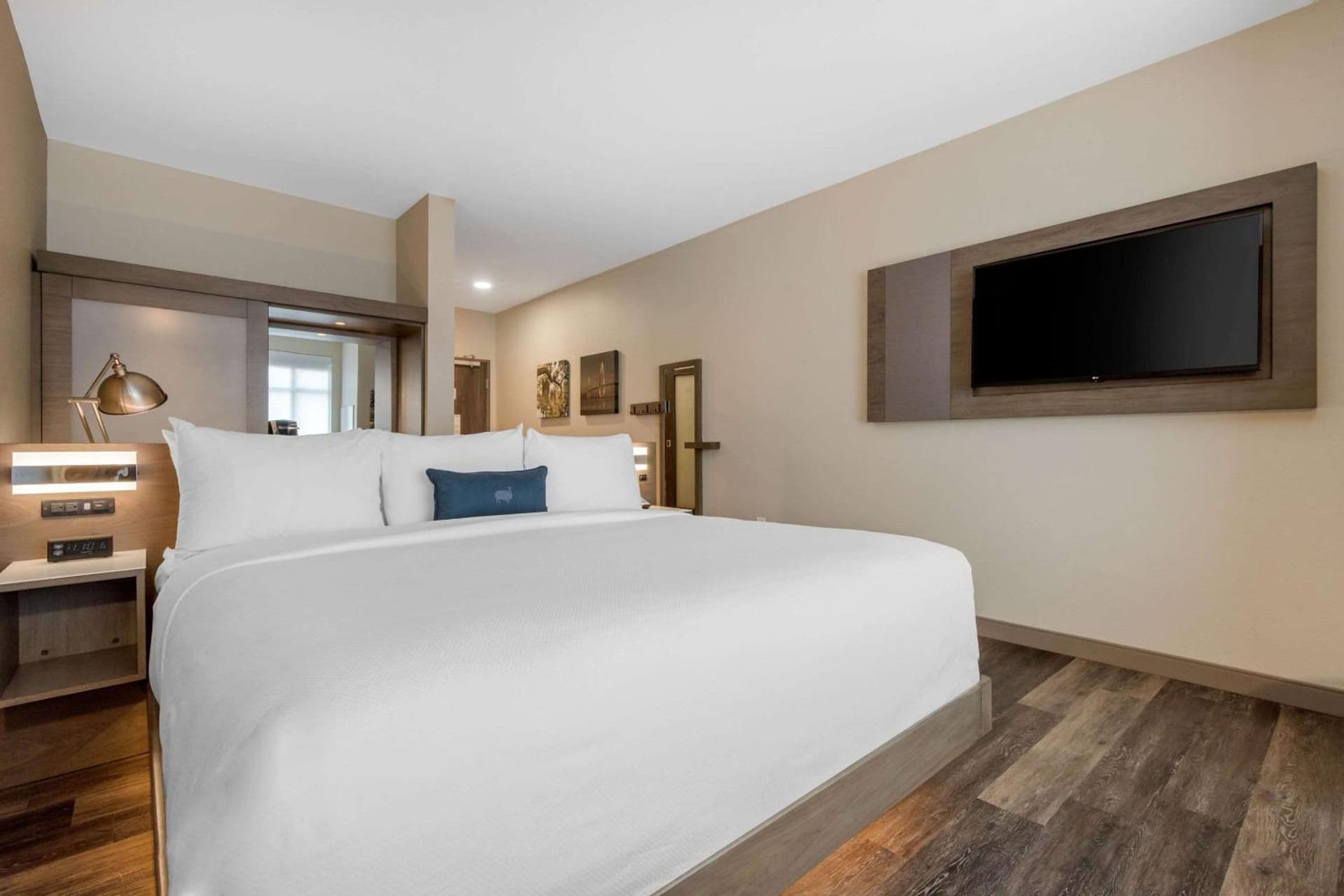 Cambria Hotel Mount Pleasant - Charleston gallery photo in Charleston, SC — image 52