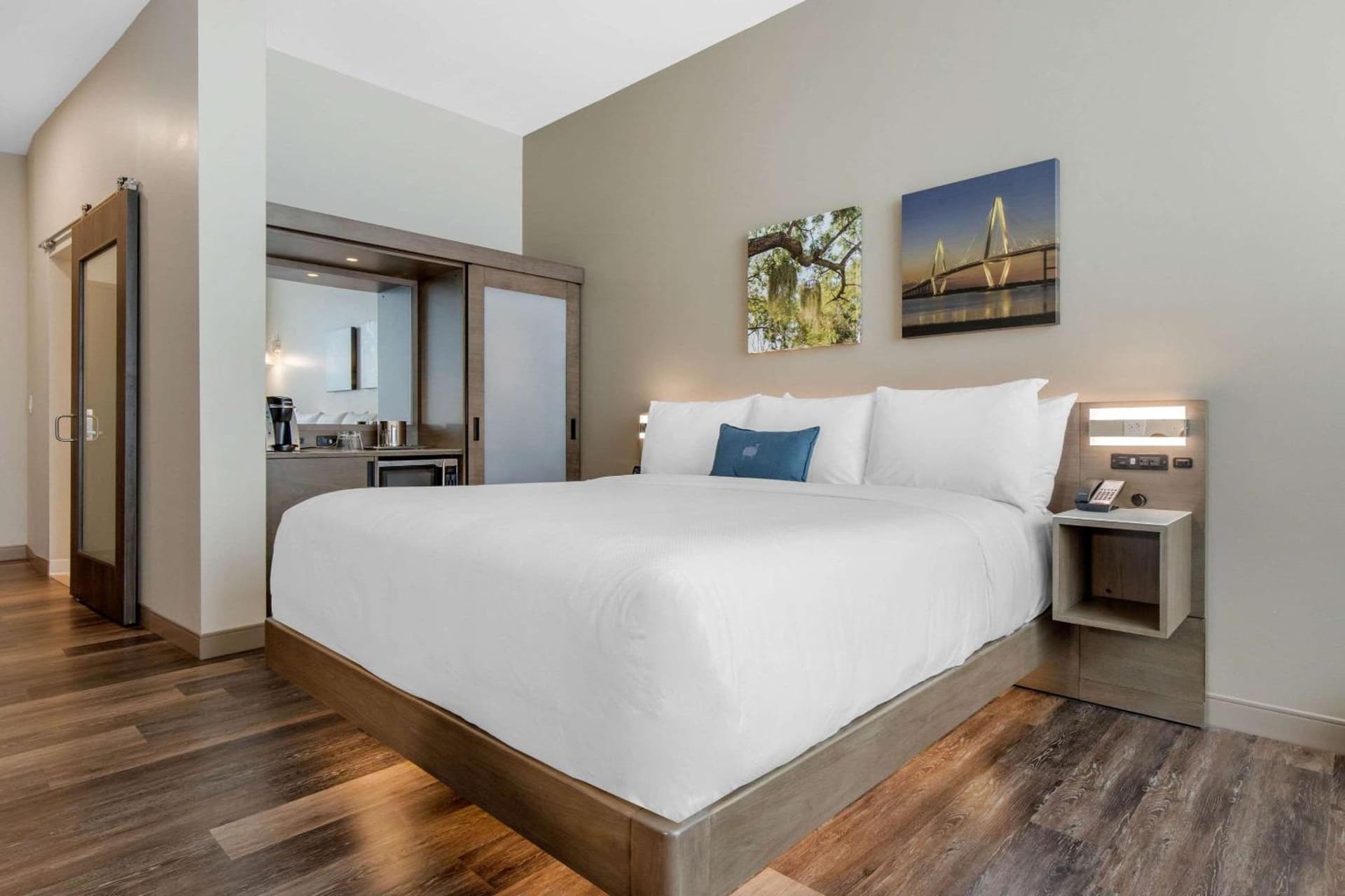 Cambria Hotel Mount Pleasant - Charleston gallery photo in Charleston, SC — image 68