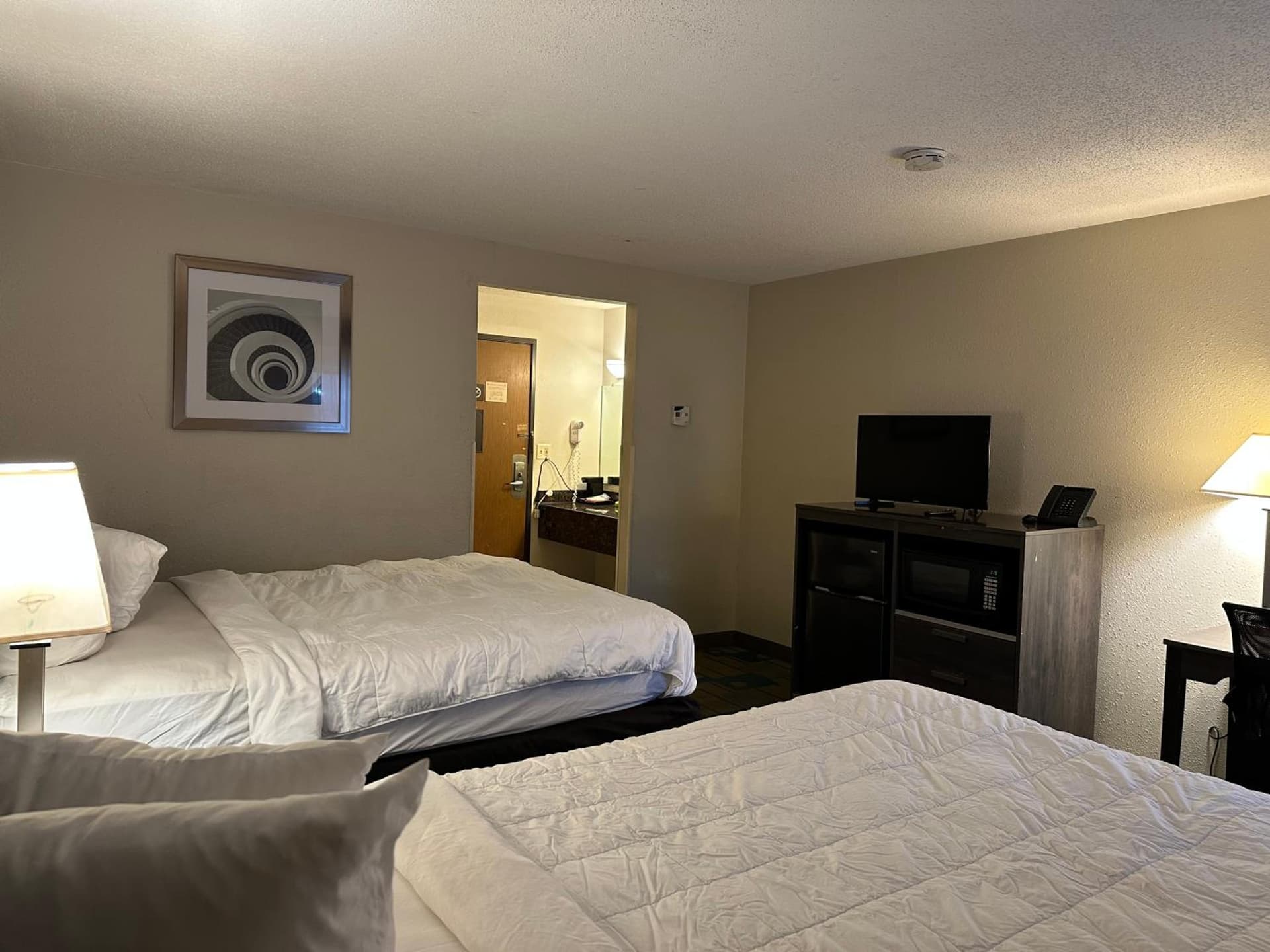 Hotel Inn Milwaukee interior in Milwaukee, WI — gallery photo 2