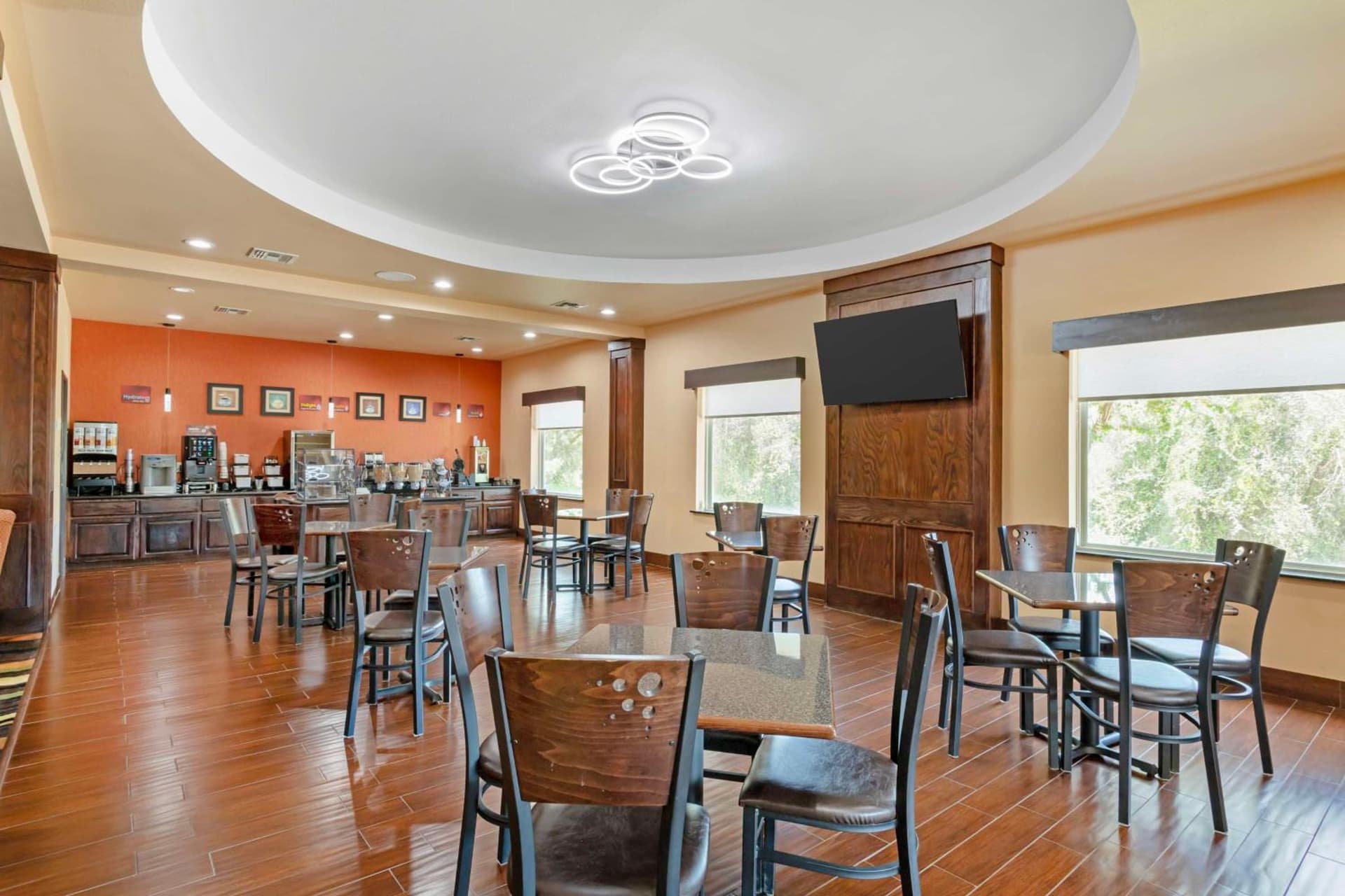 Best Western Plus Goliad Inn & Suites property views in Goliad, TX — gallery photo 3