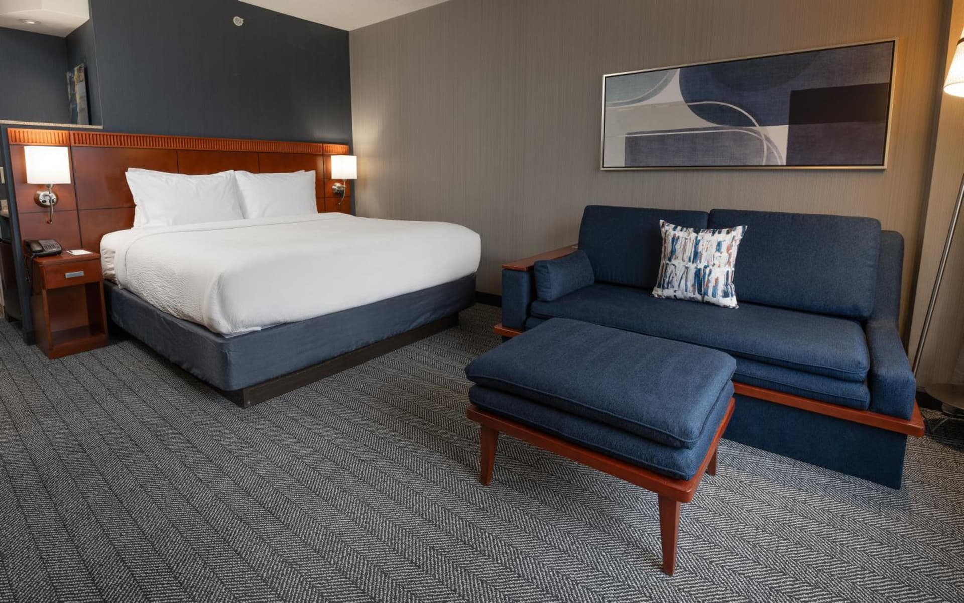 Courtyard by Marriott Winchester Medical Center interior in Winchester, VA — gallery photo 2