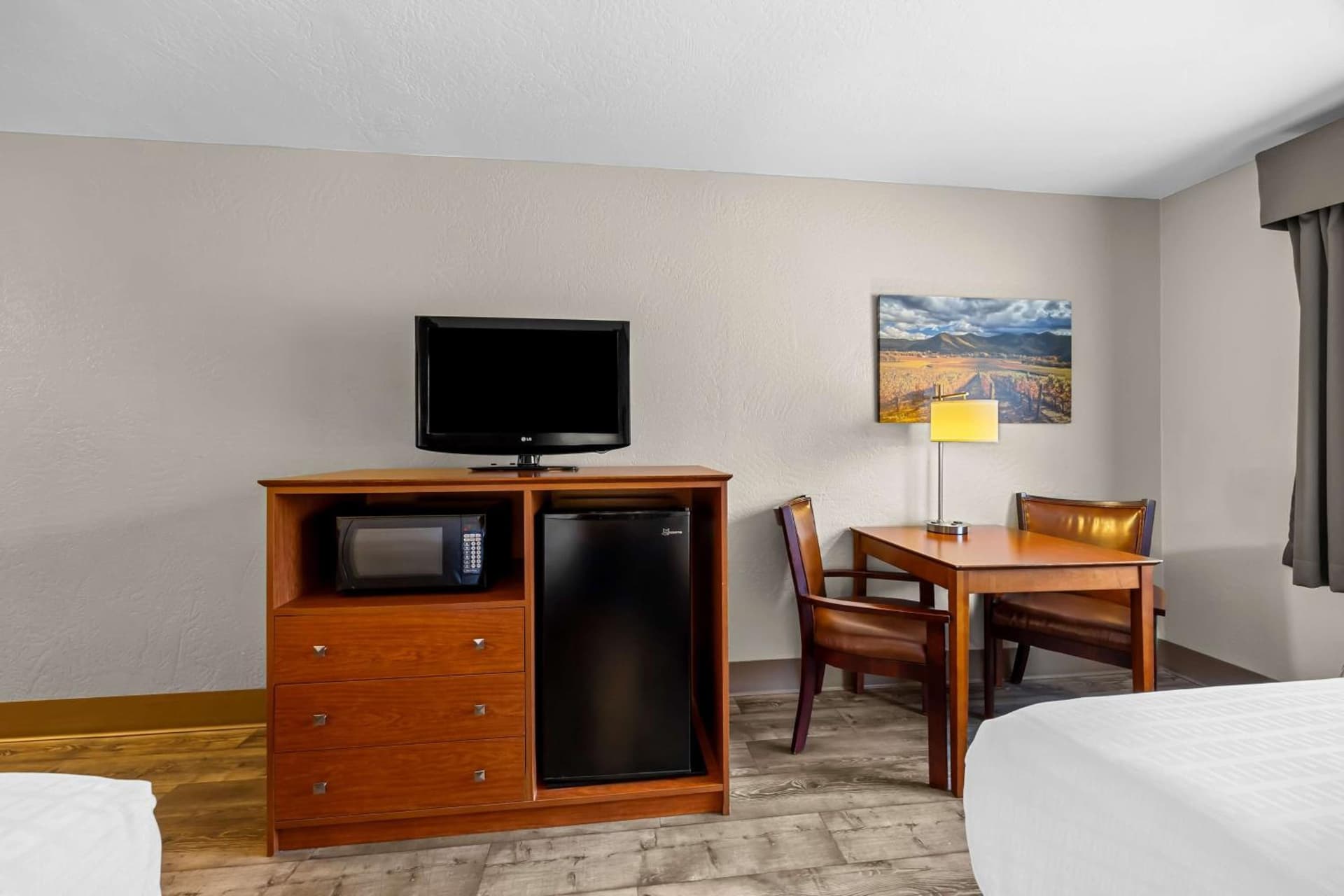 Best Western Inn at the Rogue gallery photo in Rogue River, OR — image 16
