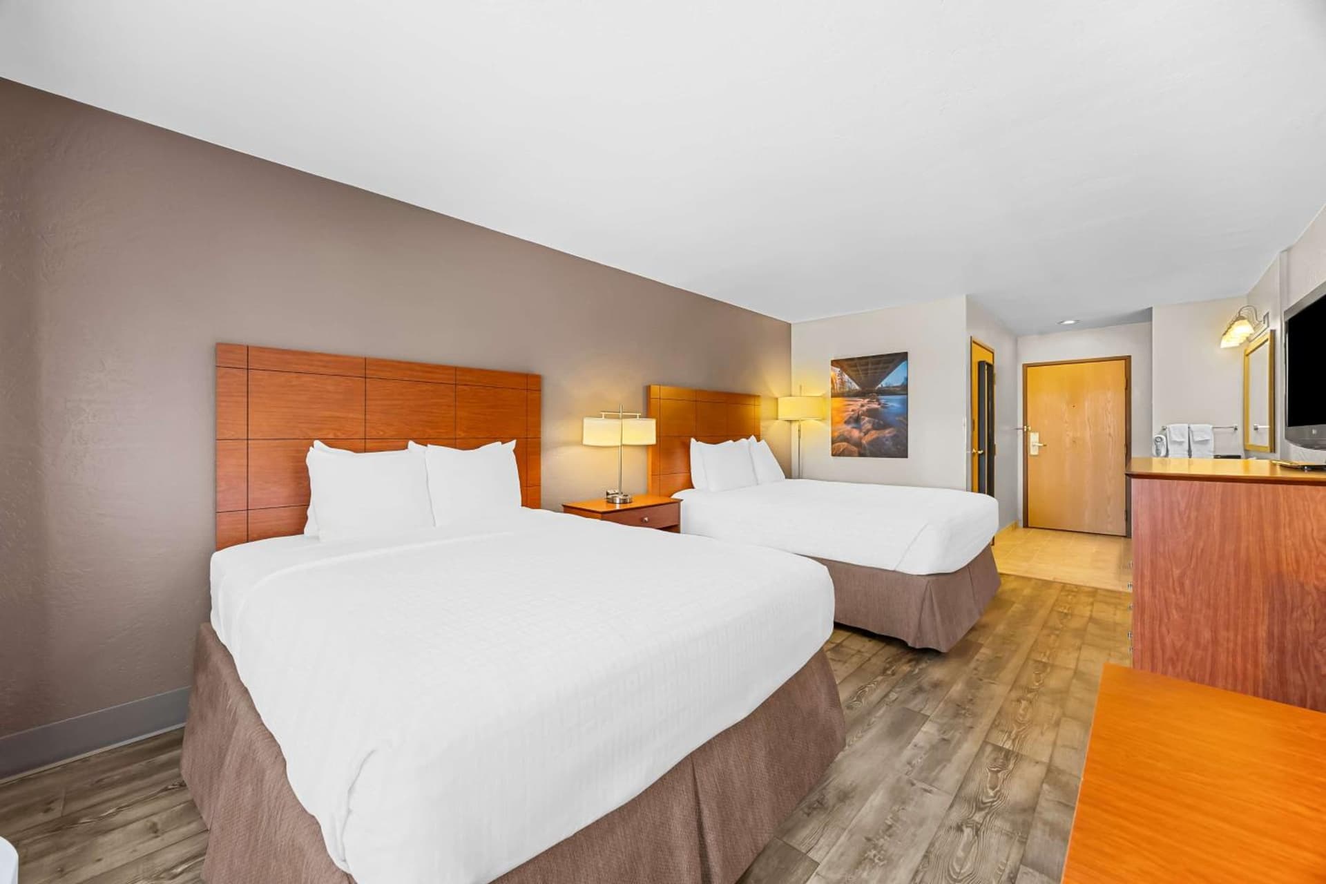 Best Western Inn at the Rogue gallery photo in Rogue River, OR — image 17