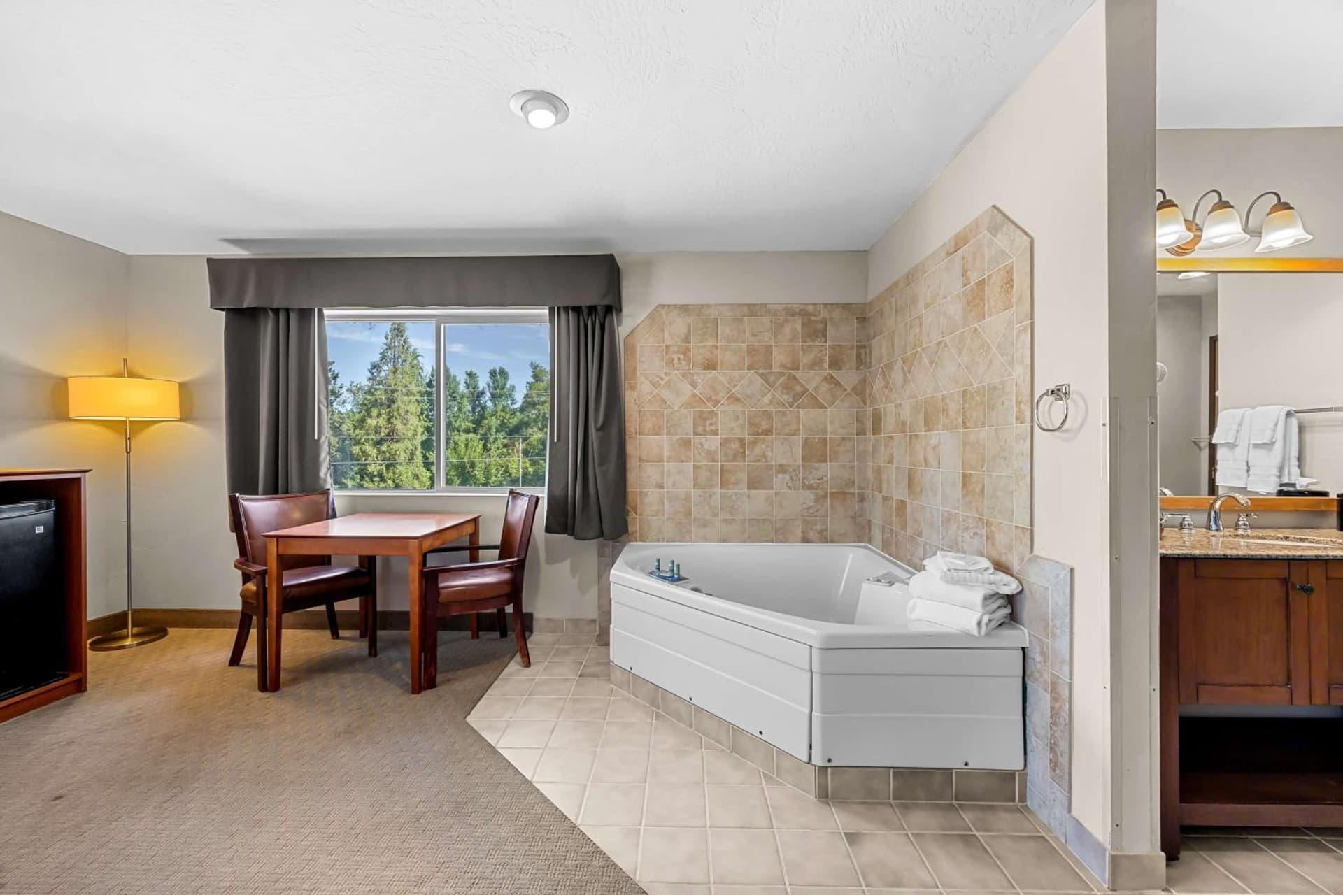 Best Western Inn at the Rogue gallery photo in Rogue River, OR — image 48