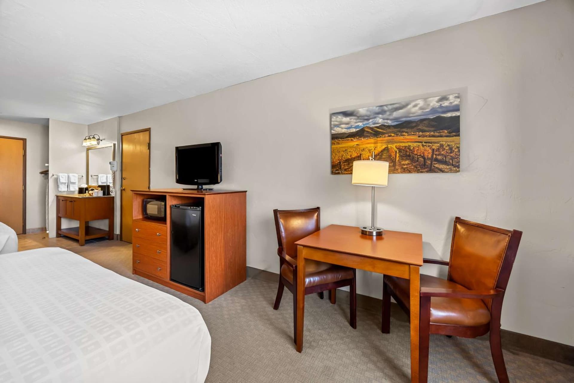 Best Western Inn at the Rogue gallery photo in Rogue River, OR — image 24