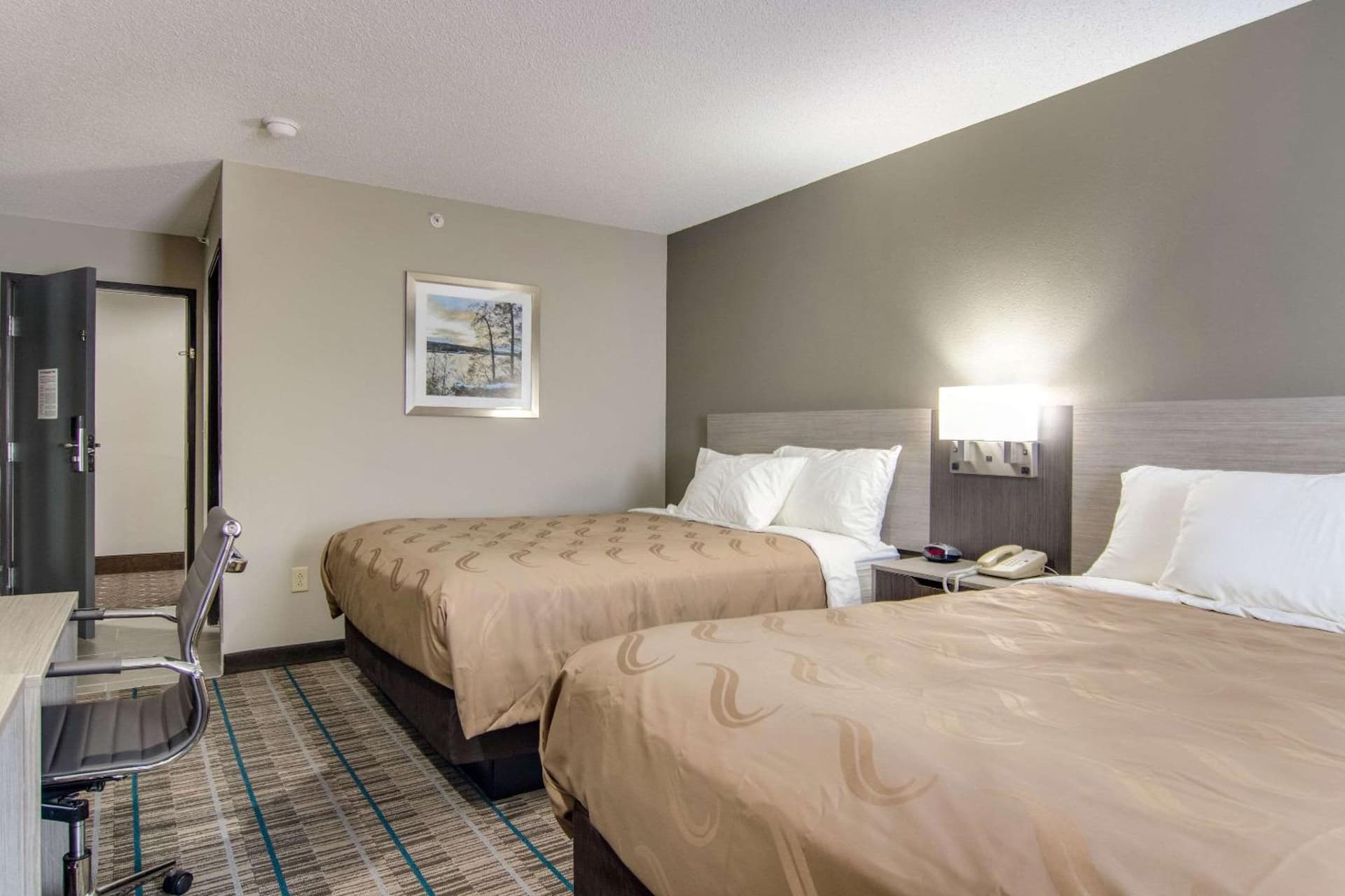 Quality Inn & Suites Grove City-Outlet Mall gallery photo in Grove City, PA — image 35