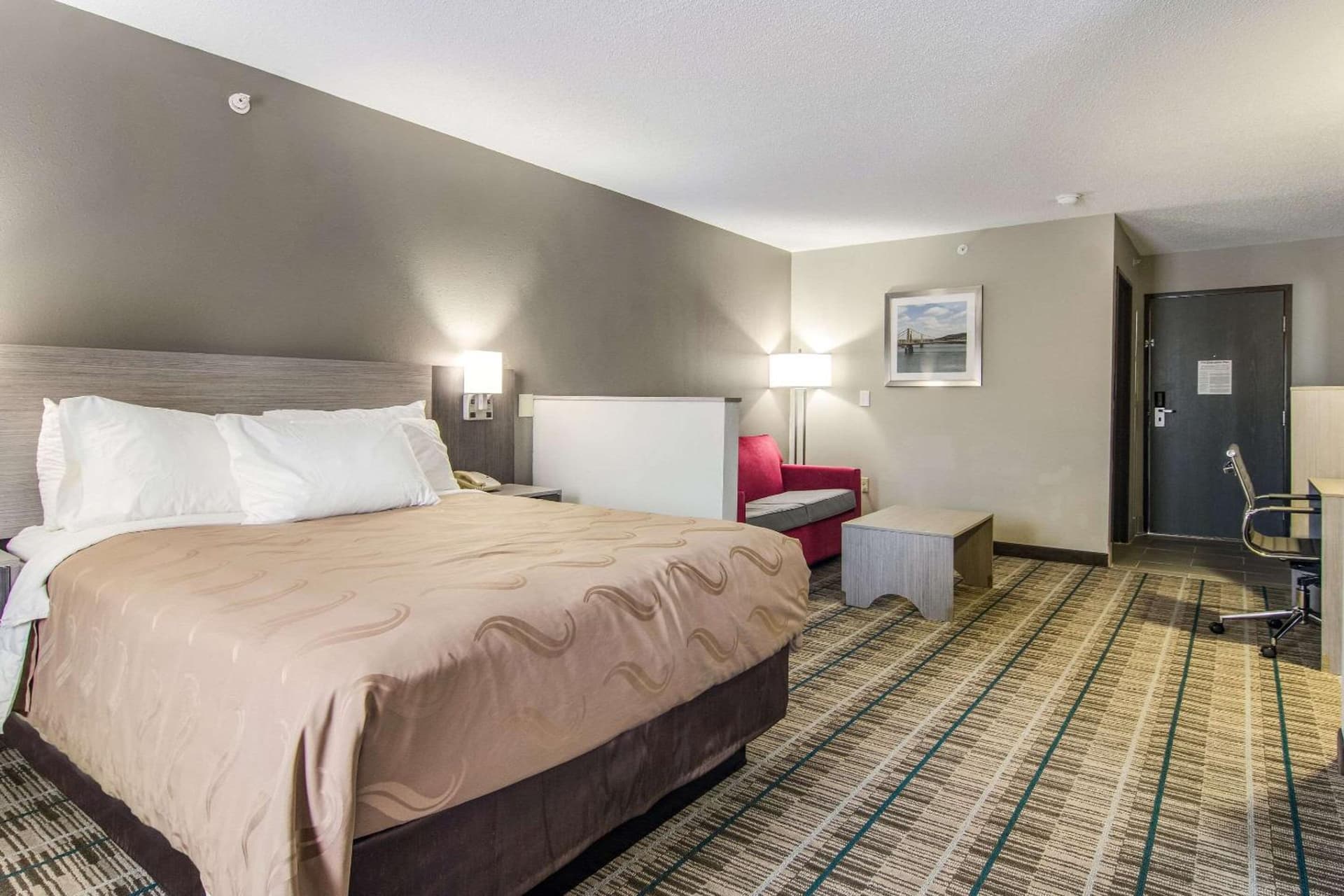 Quality Inn & Suites Grove City-Outlet Mall gallery photo in Grove City, PA — image 16