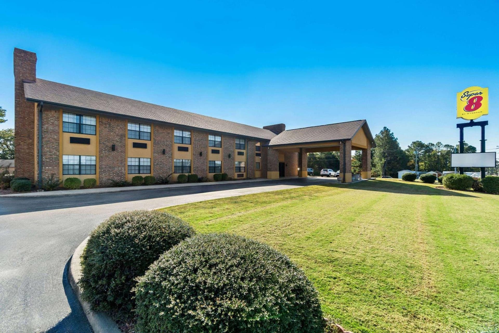 Super 8 by Wyndham Paragould property views in Paragould, AR — gallery photo 3