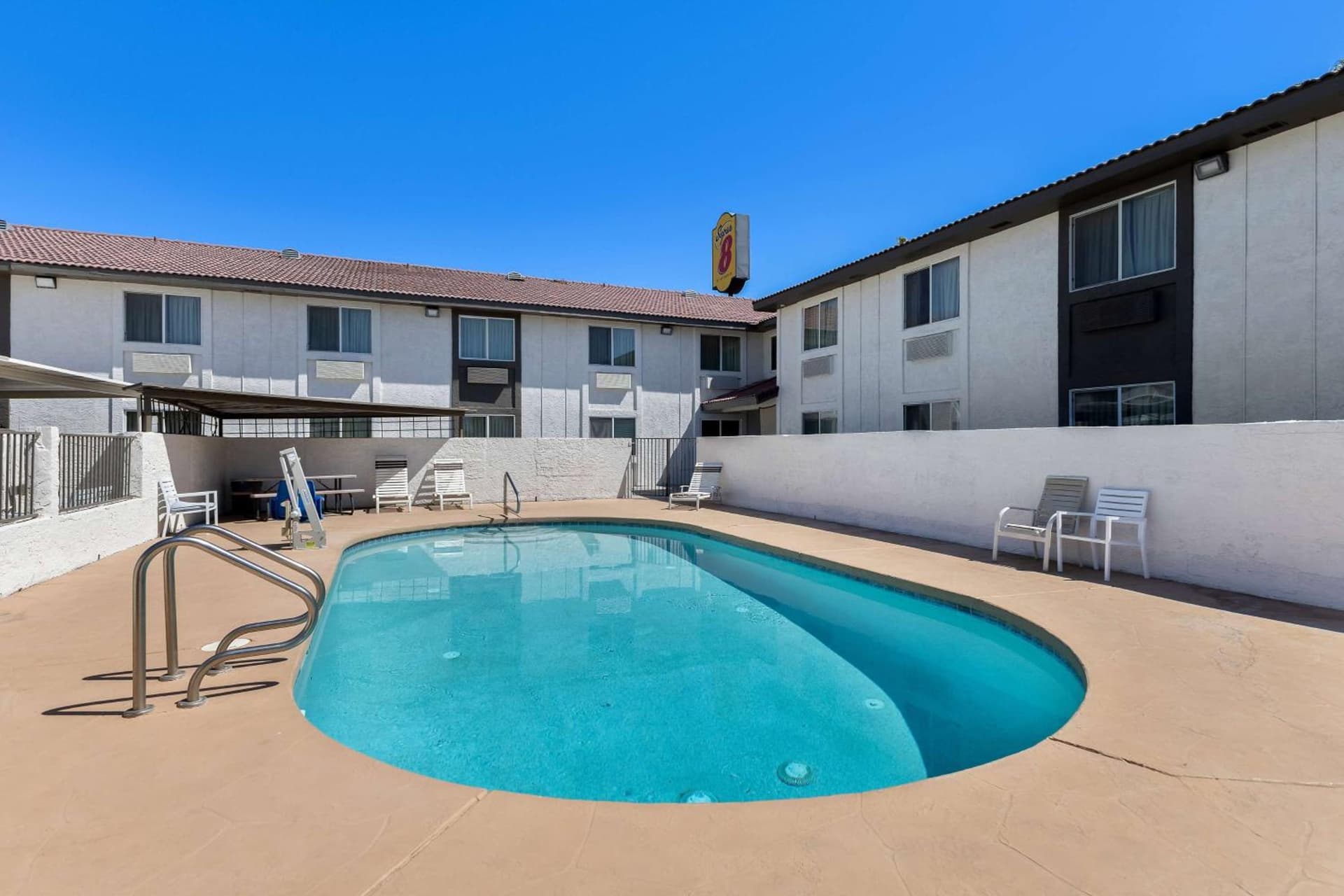 Super 8 by Wyndham Goodyear/Phoenix Area gallery photo in Goodyear, AZ — image 54