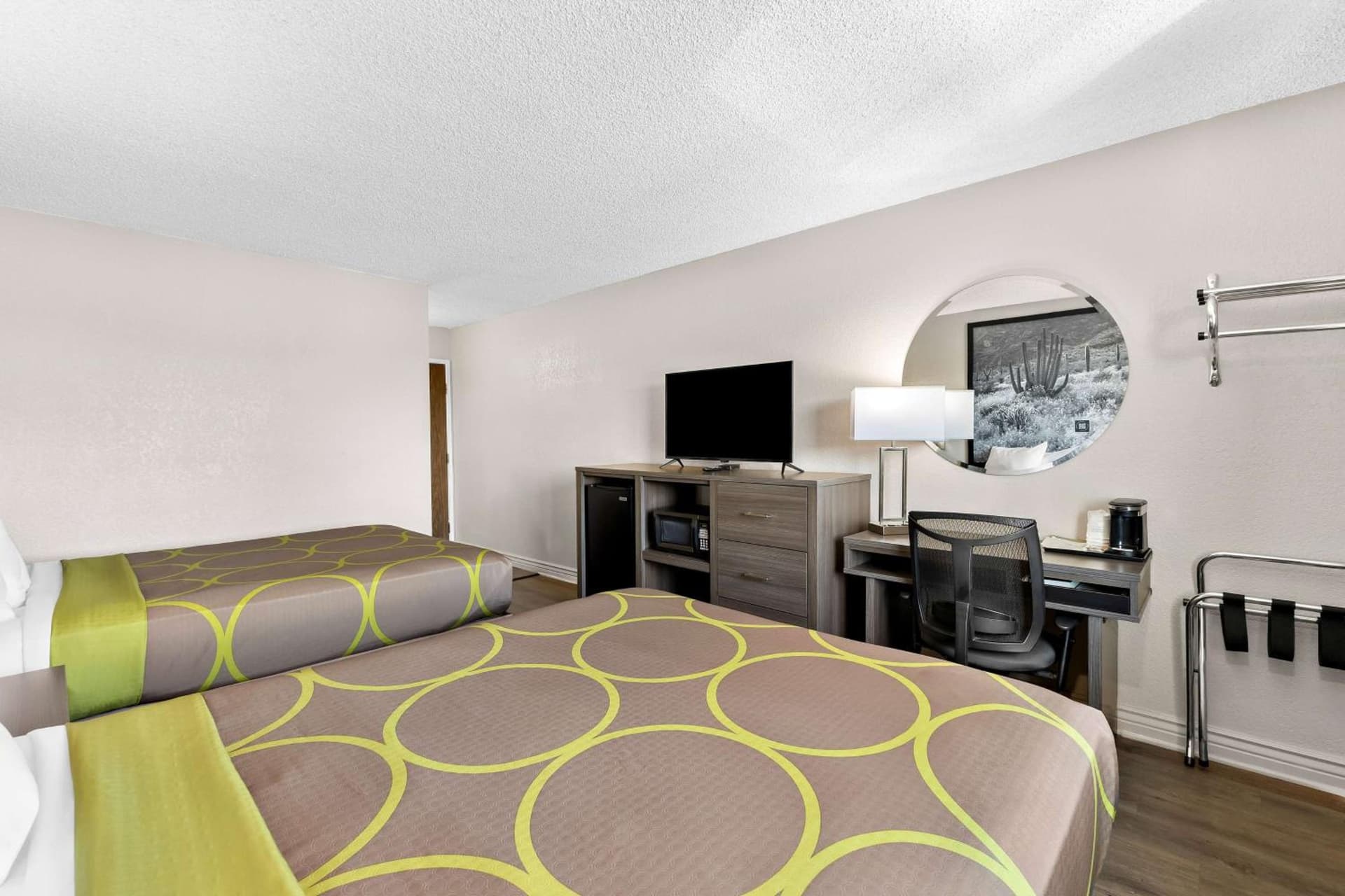 Super 8 by Wyndham Goodyear/Phoenix Area gallery photo in Goodyear, AZ — image 56