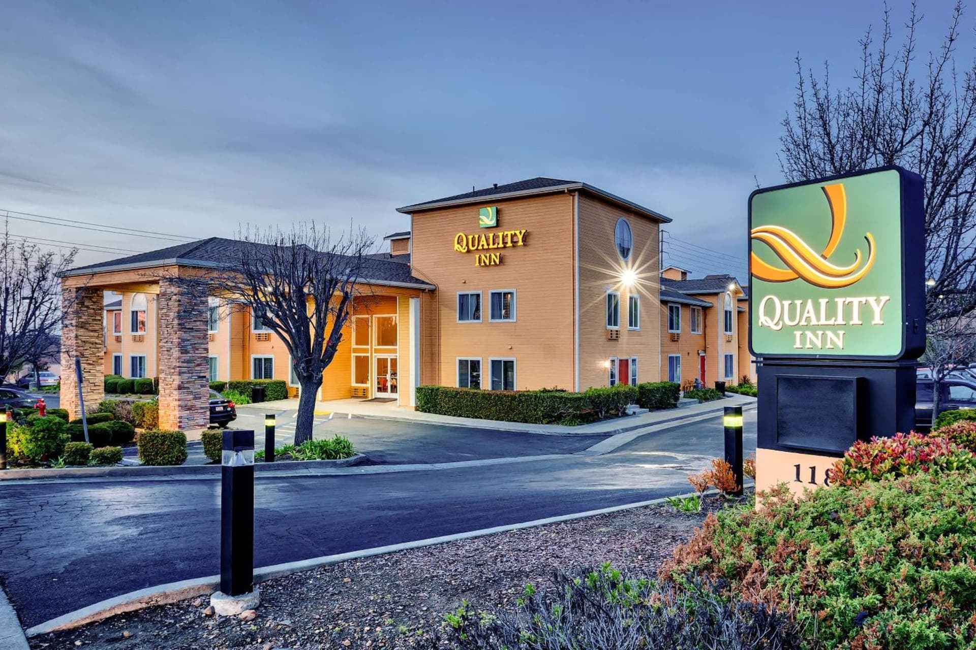 Quality Inn near Six Flags Discovery Kingdom-Napa Valley gallery photo in Vallejo, CA — image 40