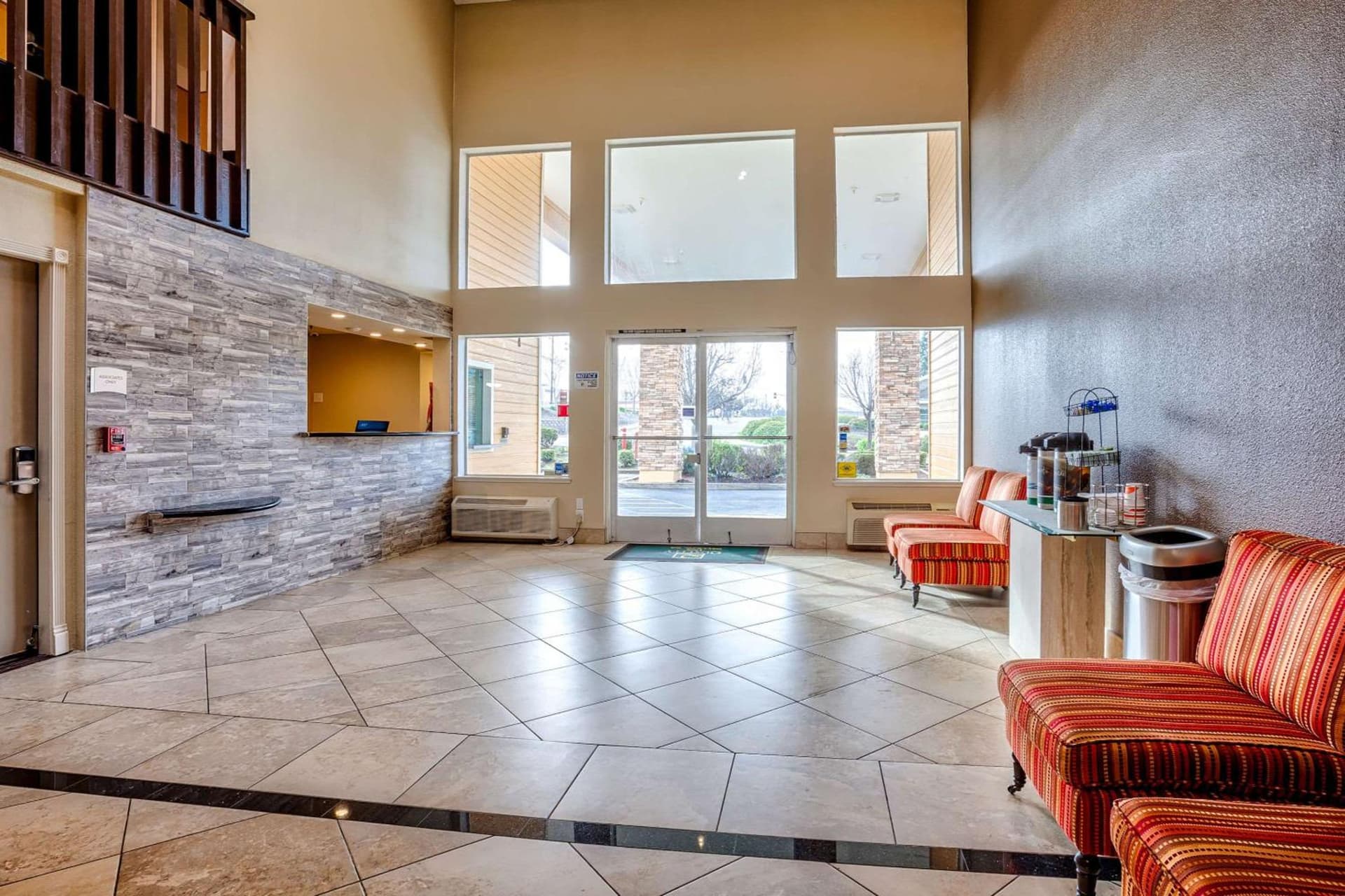 Quality Inn near Six Flags Discovery Kingdom-Napa Valley gallery photo in Vallejo, CA — image 25