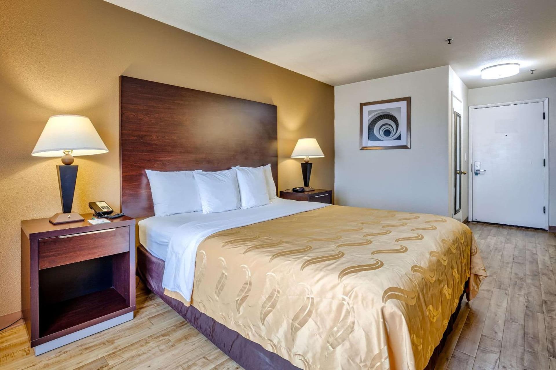 Quality Inn near Six Flags Discovery Kingdom-Napa Valley gallery photo in Vallejo, CA — image 17