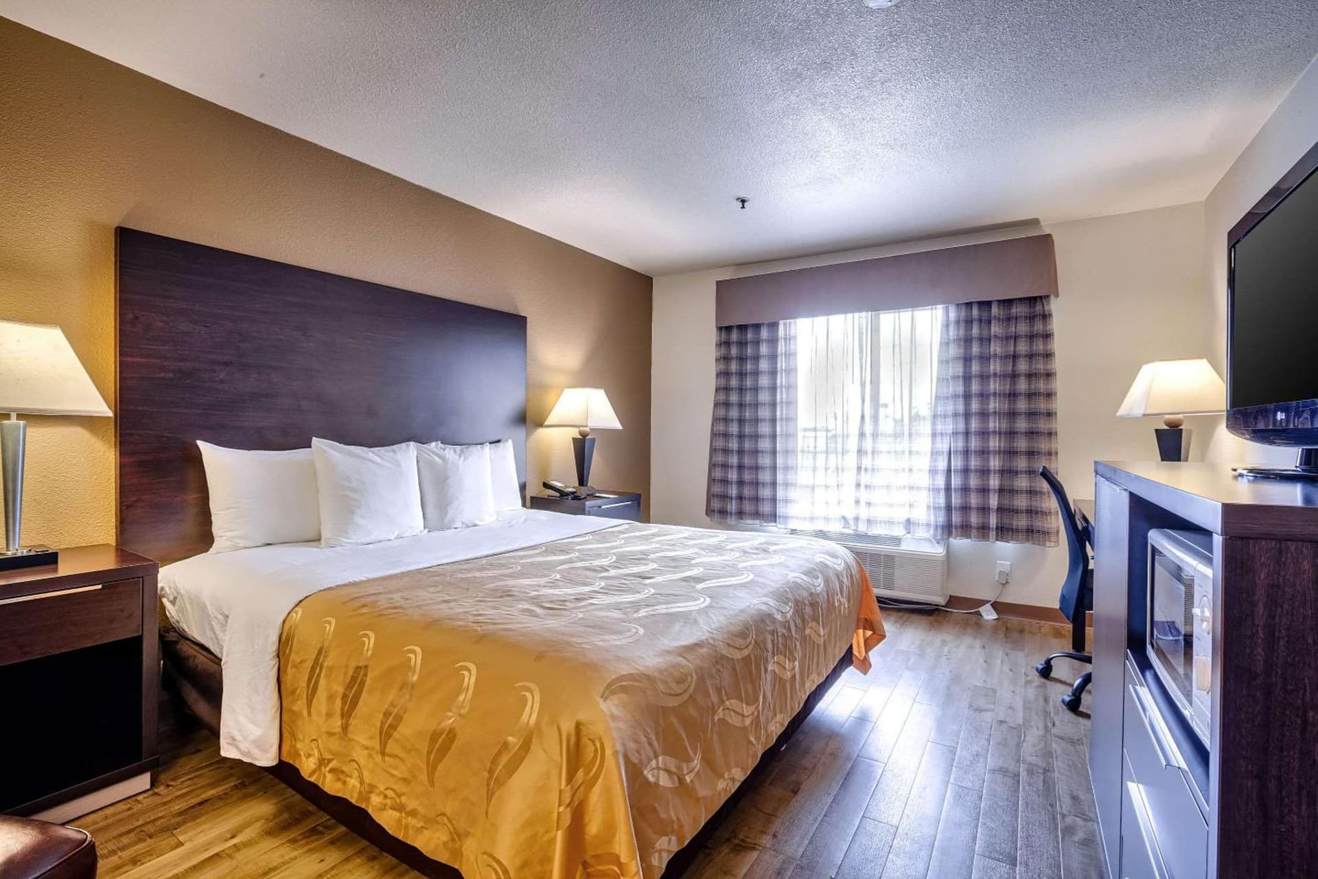 Quality Inn near Six Flags Discovery Kingdom-Napa Valley gallery photo in Vallejo, CA — image 30