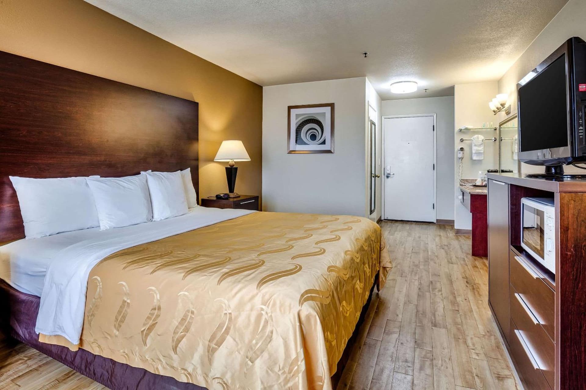 Quality Inn near Six Flags Discovery Kingdom-Napa Valley gallery photo in Vallejo, CA — image 33
