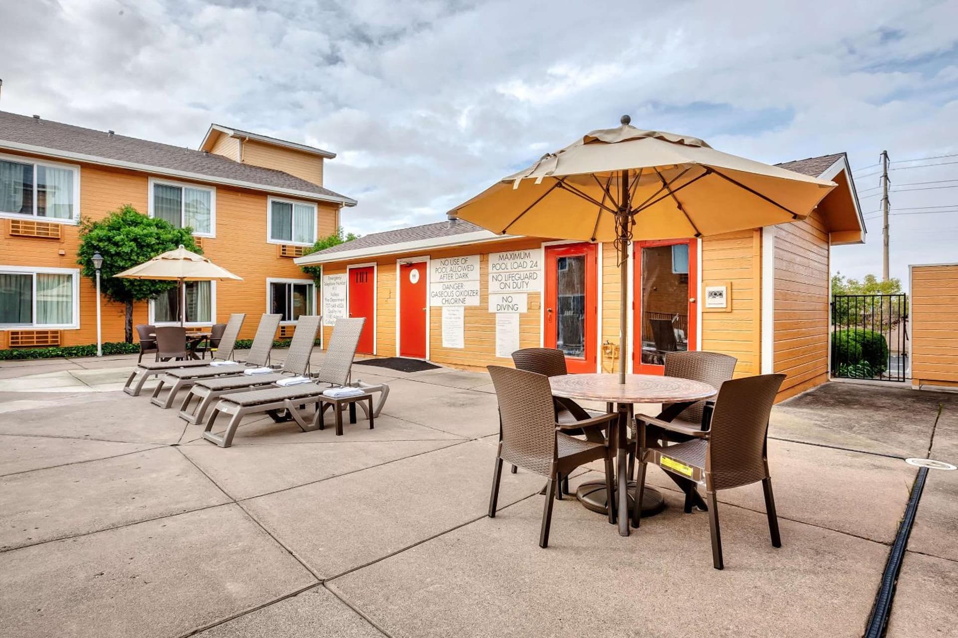 Quality Inn near Six Flags Discovery Kingdom-Napa Valley gallery photo in Vallejo, CA — image 41