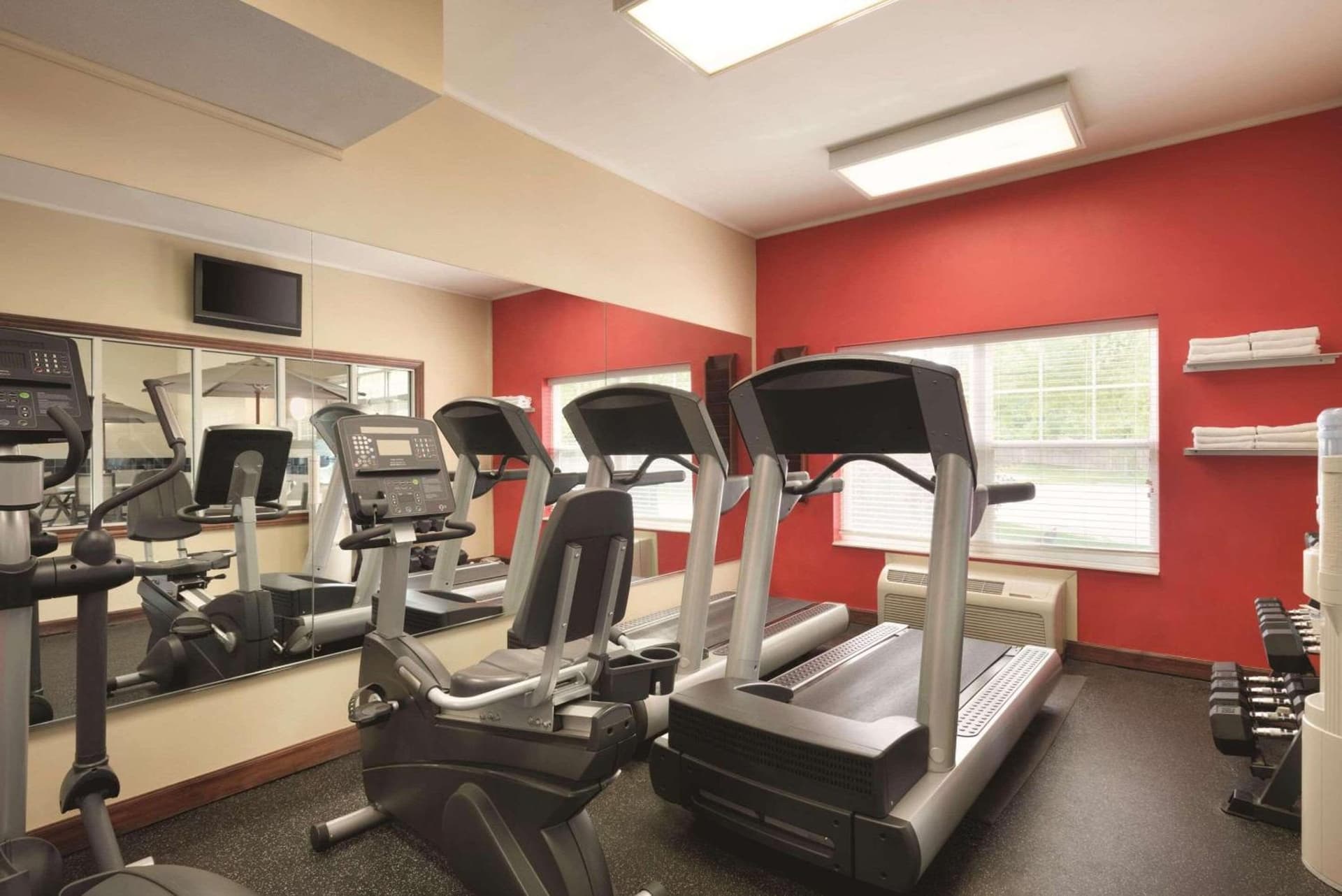 Country Inn & Suites by Radisson, Des Moines West, IA gallery photo in Clive, IA — image 19
