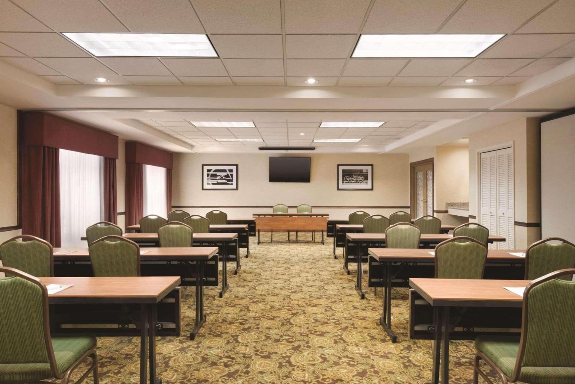 Country Inn & Suites by Radisson, Des Moines West, IA gallery photo in Clive, IA — image 12