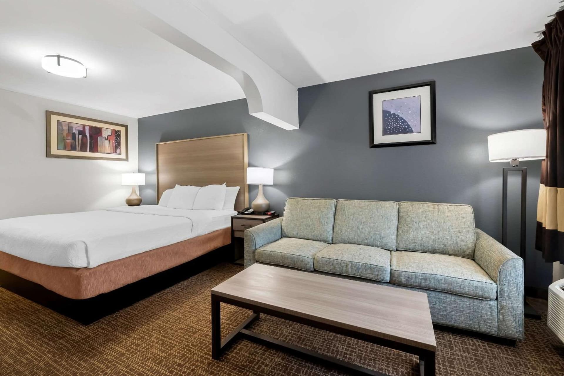 Quality Inn & Suites Fayetteville I-95 gallery photo in Fayetteville, NC — image 37