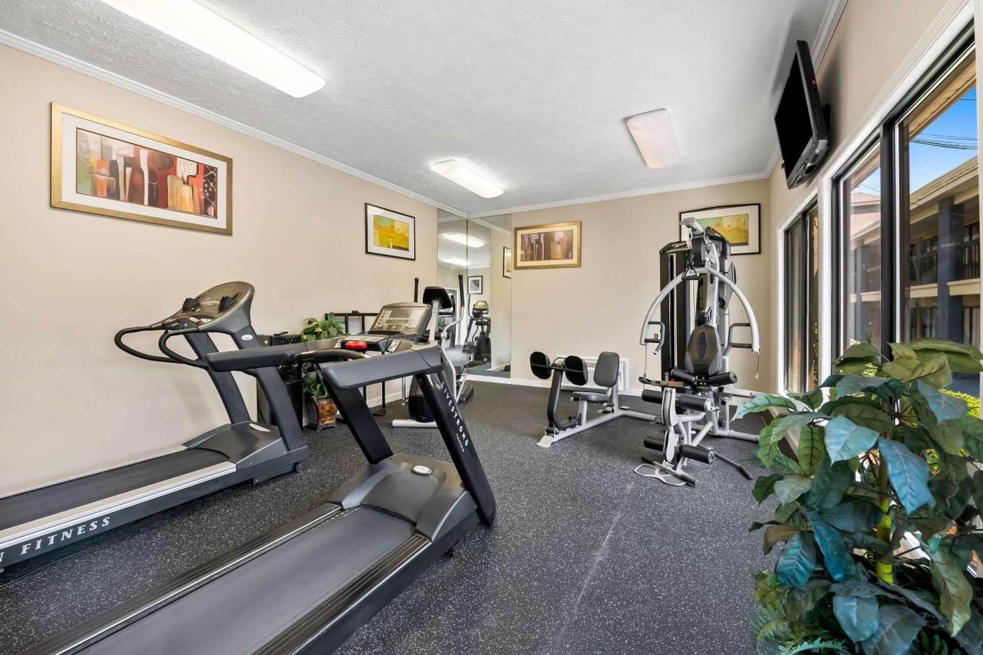 Quality Inn & Suites Fayetteville I-95 gallery photo in Fayetteville, NC — image 60