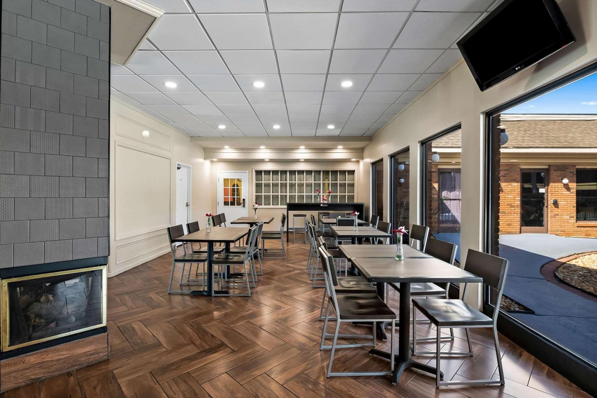 Quality Inn & Suites Fayetteville I-95 gallery photo in Fayetteville, NC — image 64