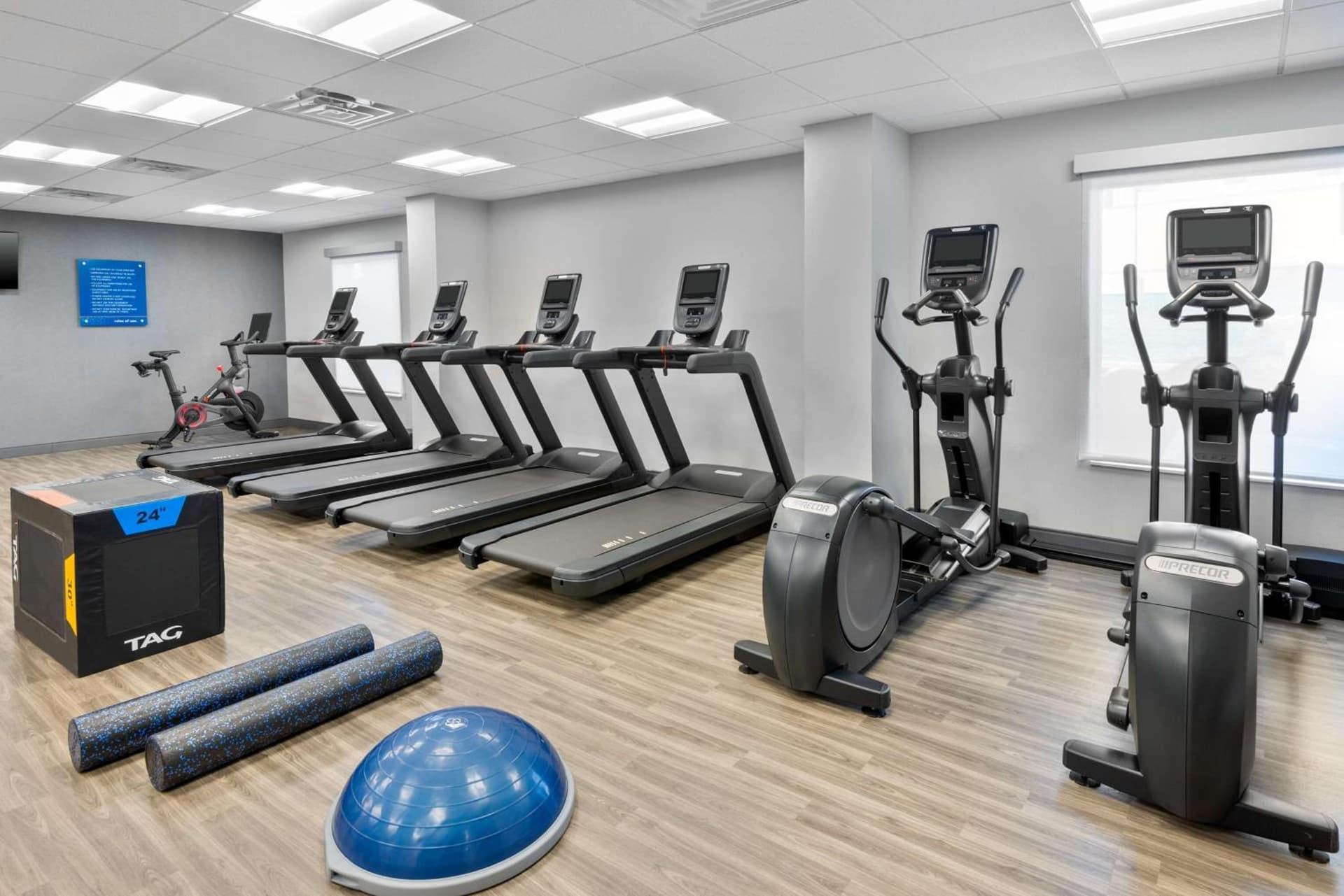 Hampton Inn & Suites Cleveland-Beachwood gallery photo in Beachwood, OH — image 34
