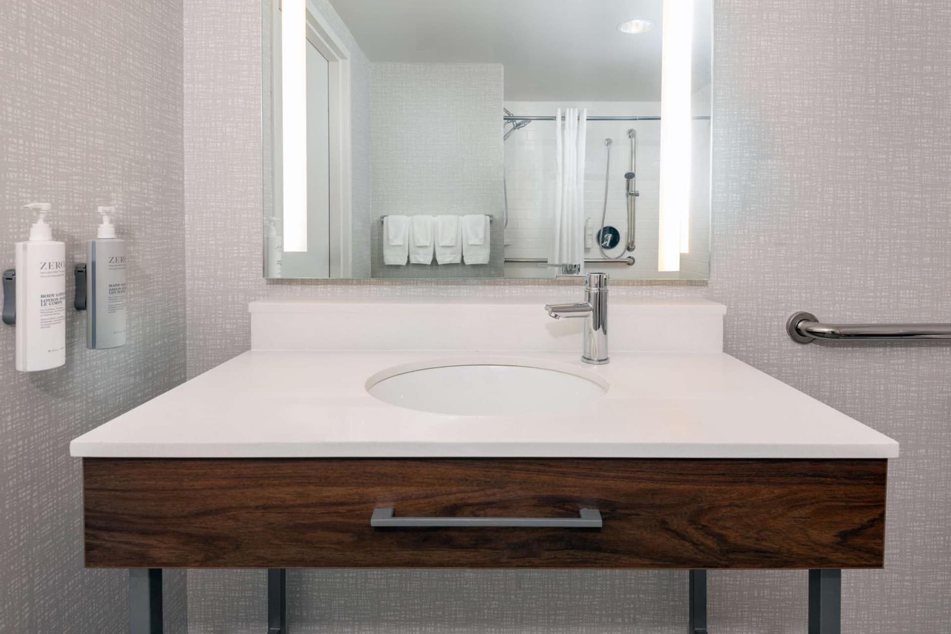 Hampton Inn & Suites Cleveland-Beachwood gallery photo in Beachwood, OH — image 37