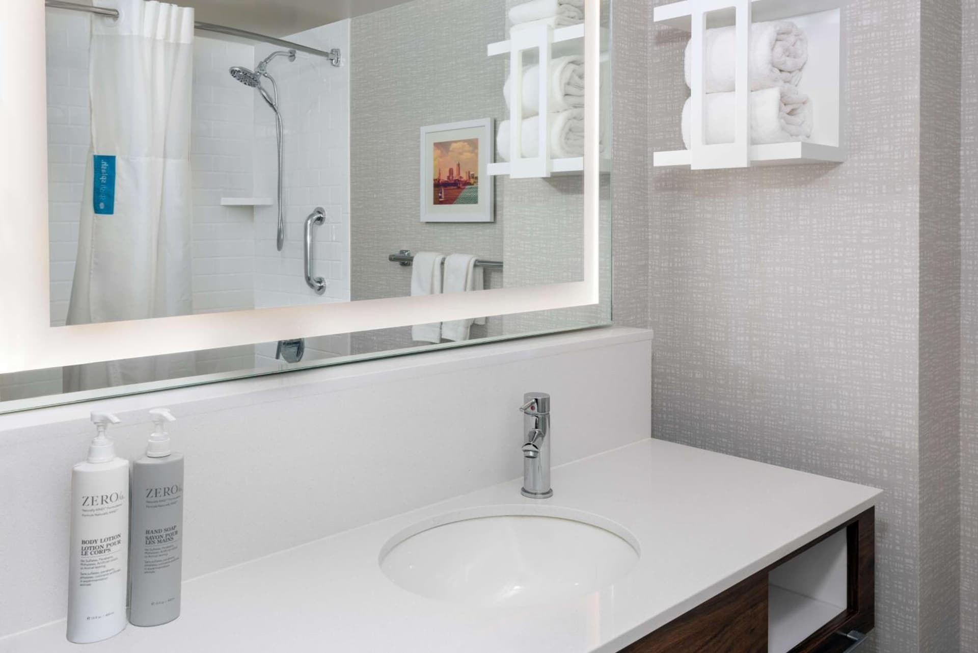 Hampton Inn & Suites Cleveland-Beachwood gallery photo in Beachwood, OH — image 8