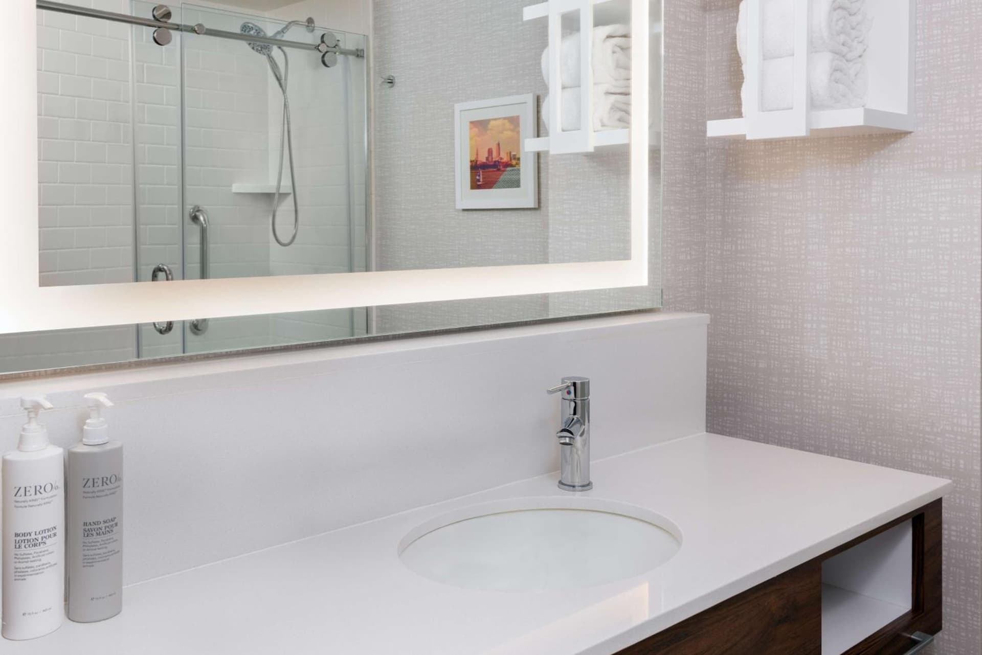Hampton Inn & Suites Cleveland-Beachwood gallery photo in Beachwood, OH — image 14