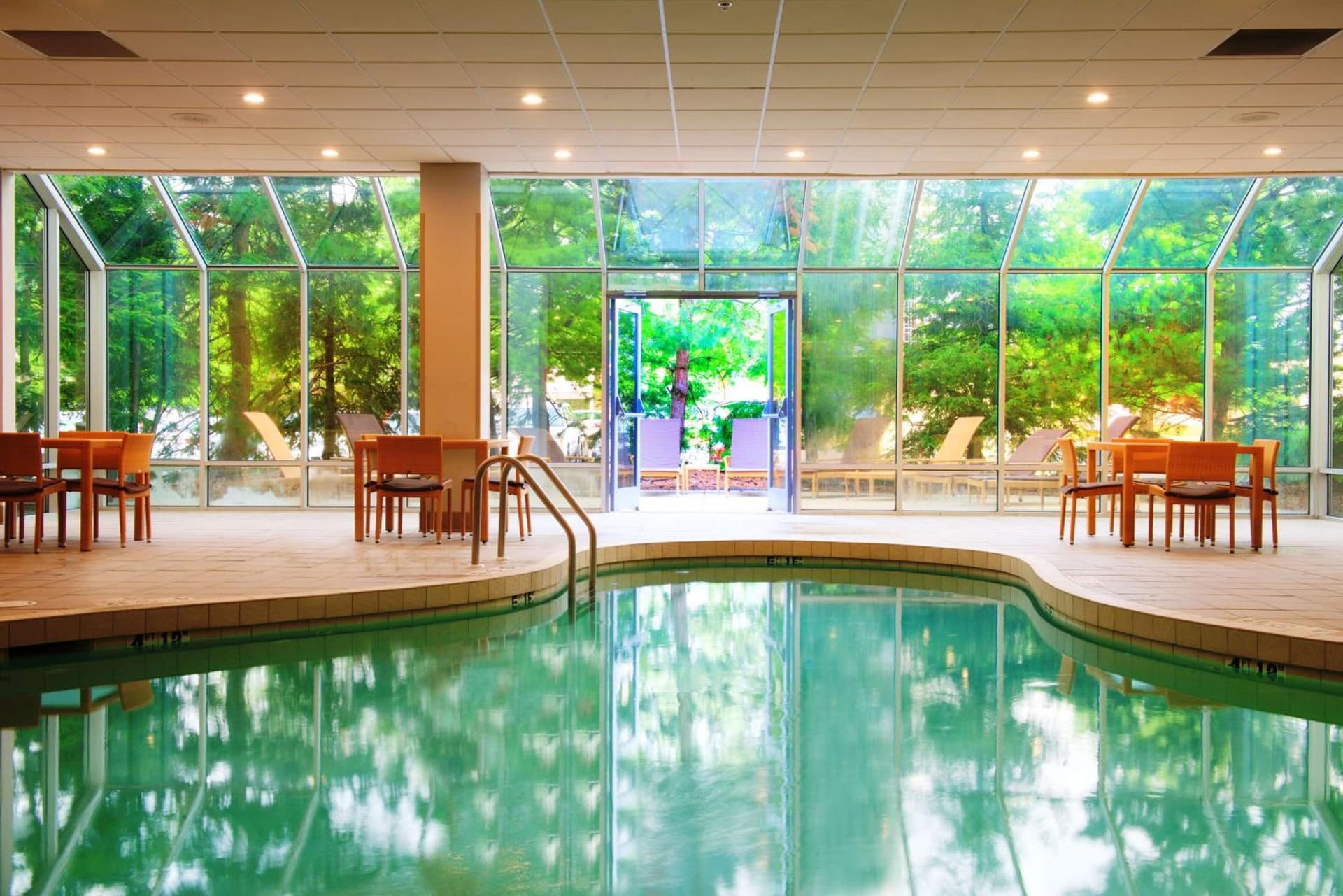 Embassy Suites by Hilton Cincinnati Northeast - Blue Ash gallery photo in Blue Ash, OH — image 27