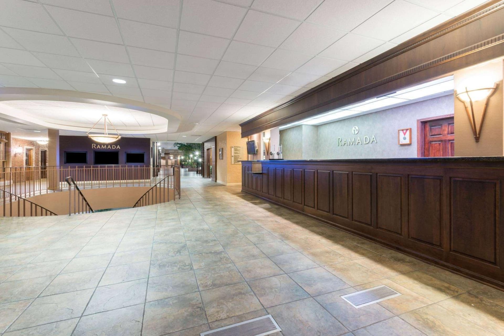 Ramada by Wyndham Topeka Downtown Hotel & Convention Center gallery photo in Topeka, KS — image 17