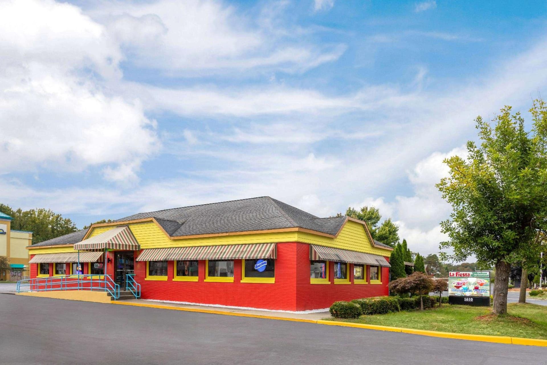 Days Inn & Suites by Wyndham Albany gallery photo in Albany, NY — image 66