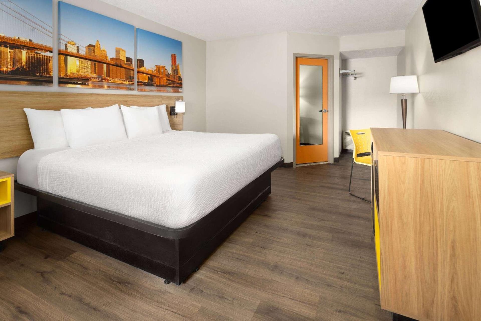 Days Inn & Suites by Wyndham Albany gallery photo in Albany, NY — image 56