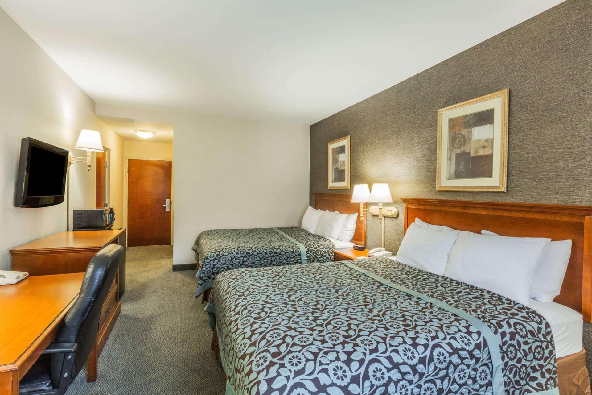 Days Inn by Wyndham Budd Lake gallery photo in Budd Lake, NJ — image 39