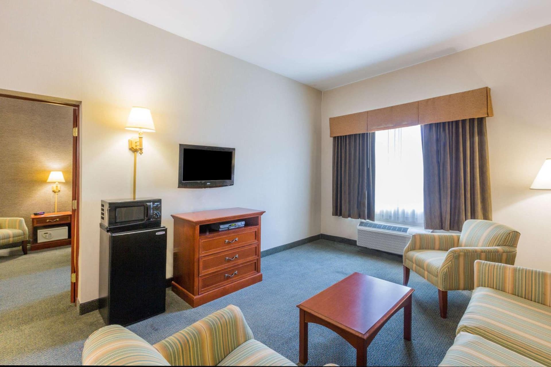 Days Inn by Wyndham Budd Lake gallery photo in Budd Lake, NJ — image 11