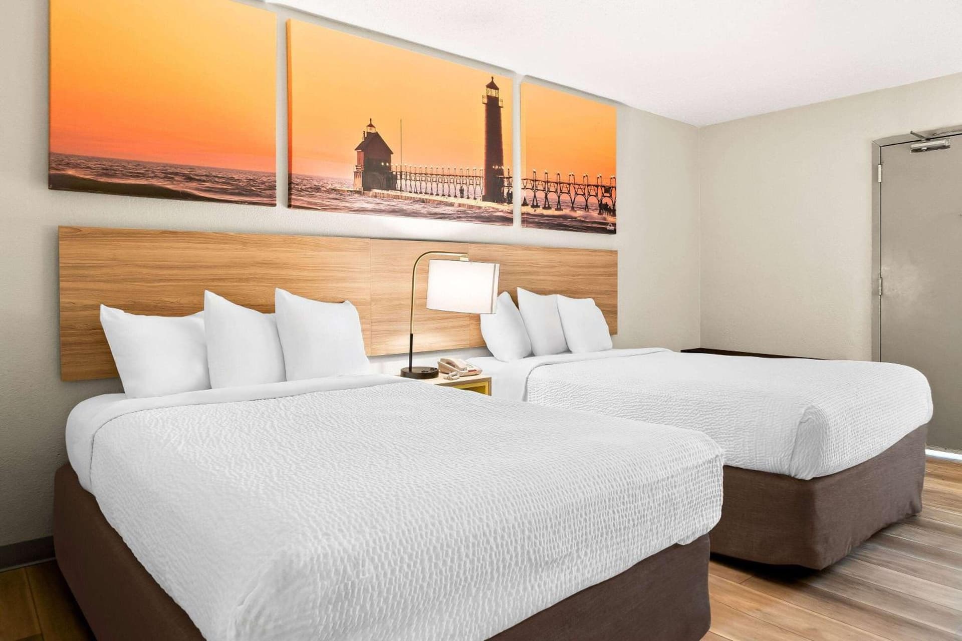Days Inn & Suites by Wyndham Warren gallery photo in Warren, MI — image 37