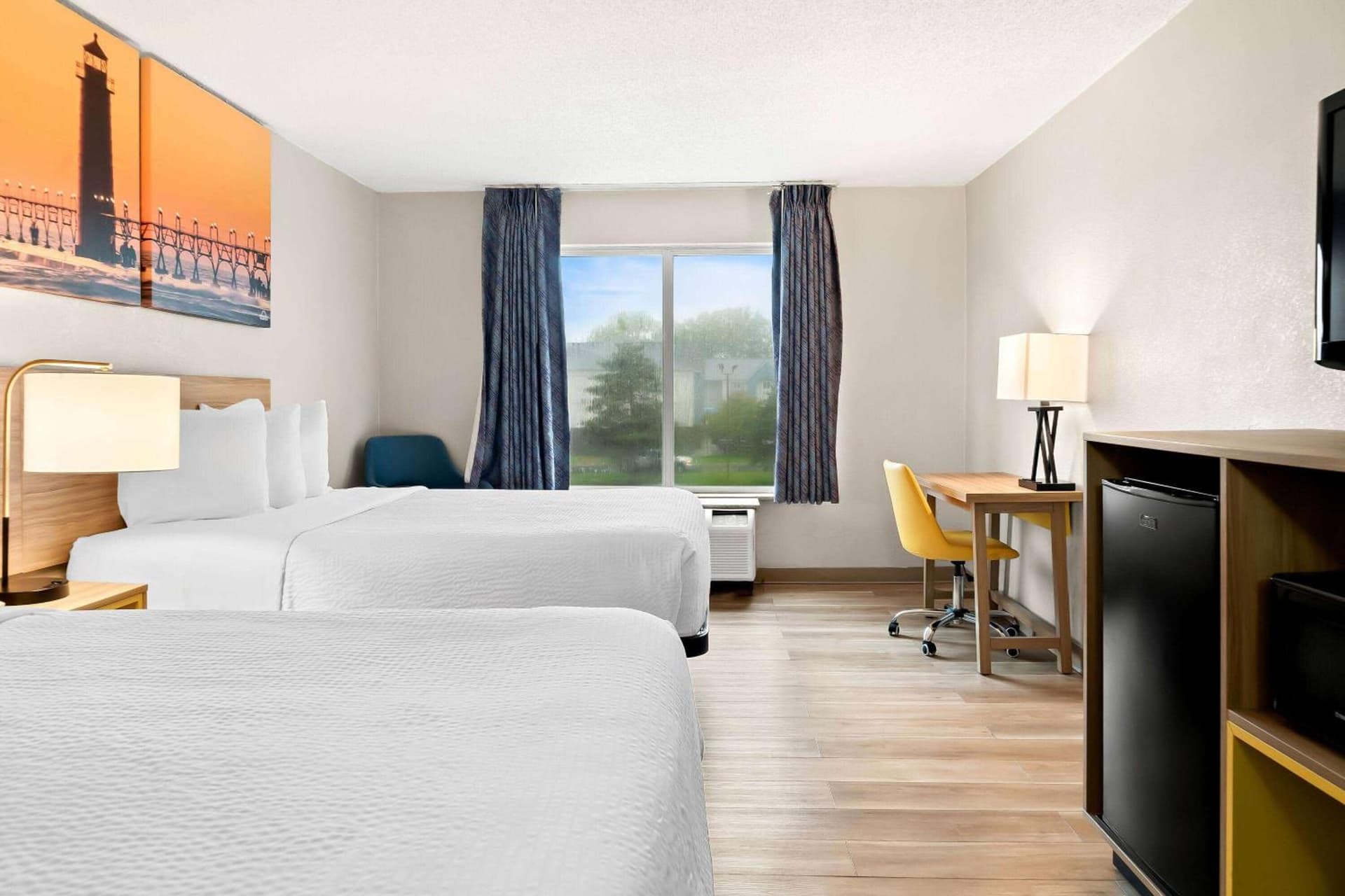 Days Inn & Suites by Wyndham Warren gallery photo in Warren, MI — image 25