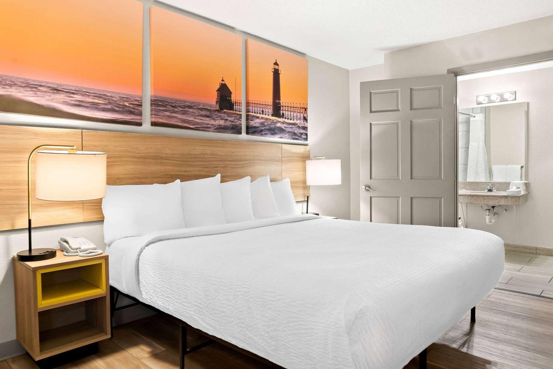 Days Inn & Suites by Wyndham Warren gallery photo in Warren, MI — image 15